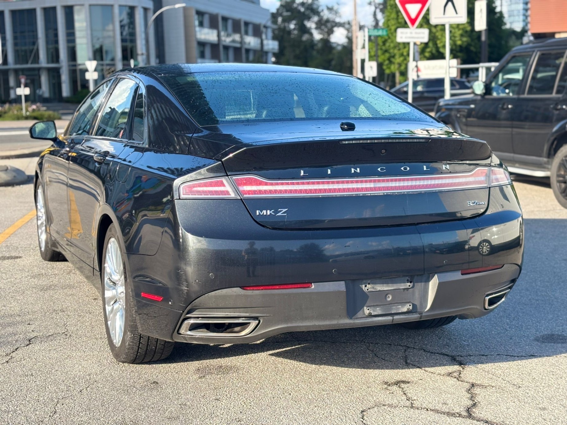 /canwestautoinc/2013-Lincoln-MKZ-6759908999995721.jpg