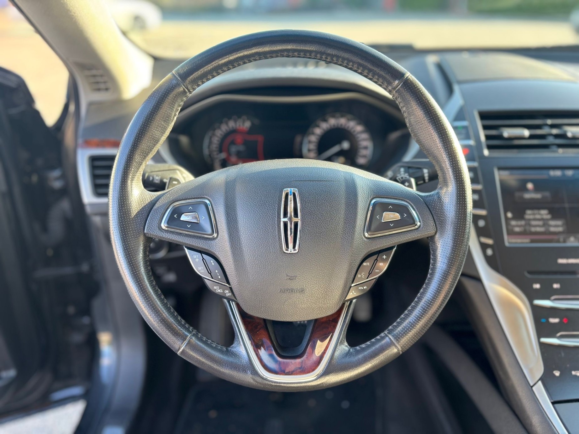 /canwestautoinc/2013-Lincoln-MKZ-9614497788529128.jpg