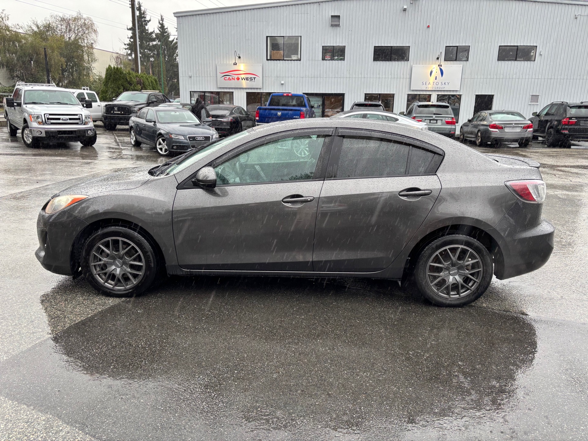 /canwestautoinc/2013-Mazda-Mazda3-005300258162308502.jpg