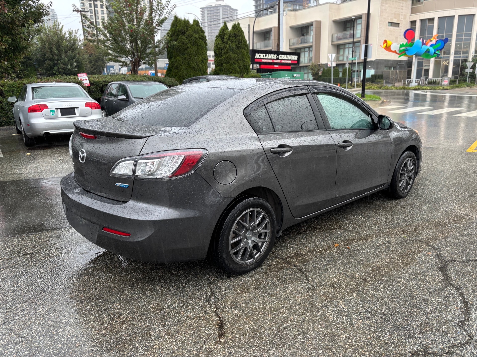 /canwestautoinc/2013-Mazda-Mazda3-6893916192344622.jpg