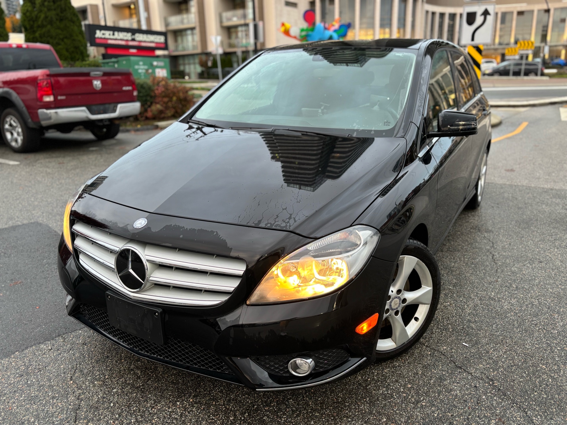 /canwestautoinc/2013-Mercedes-Benz-B-Class-5565230644135422.jpg