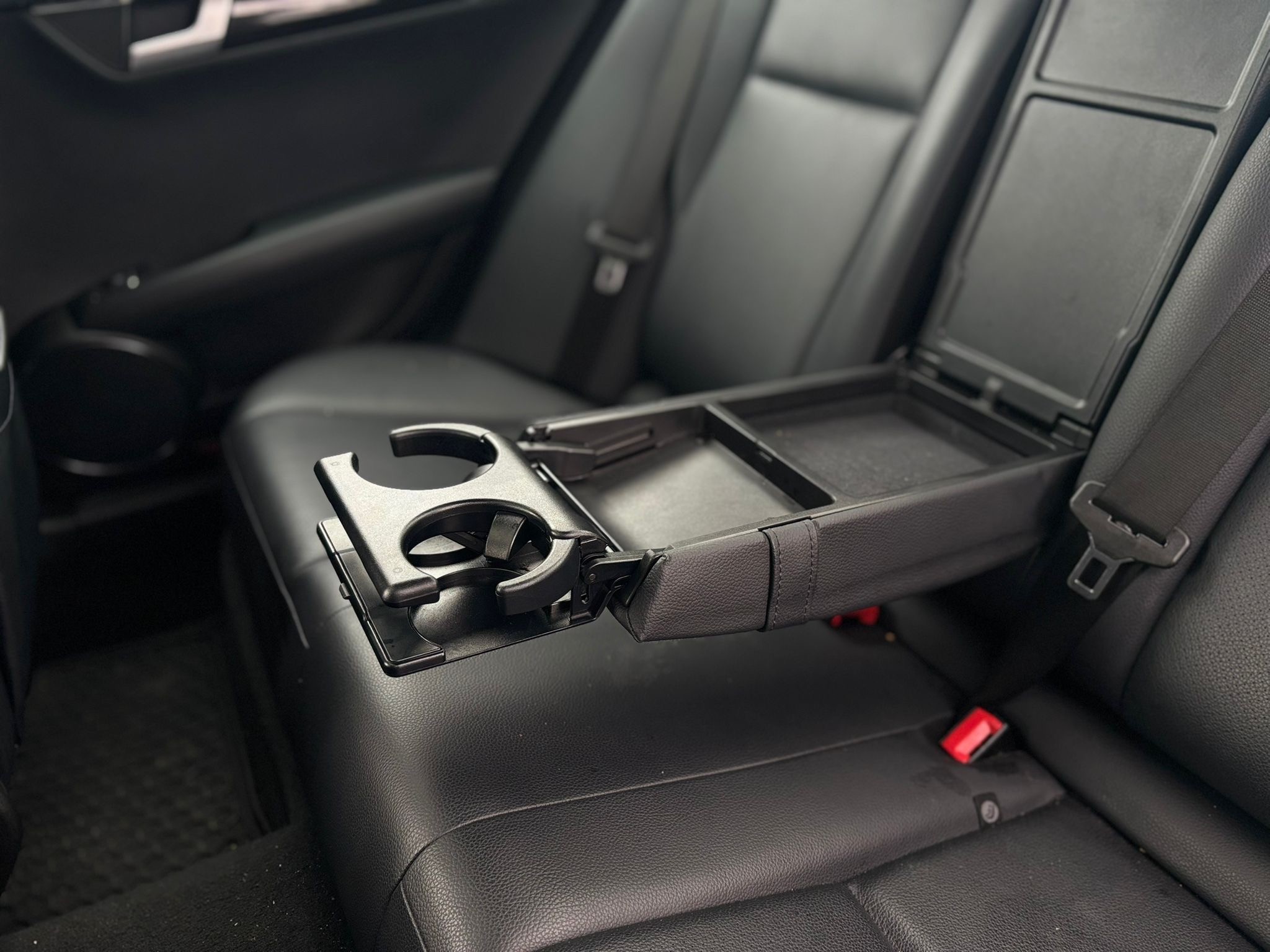 /canwestautoinc/2013-Mercedes-Benz-C-Class-8006873107699379.jpg