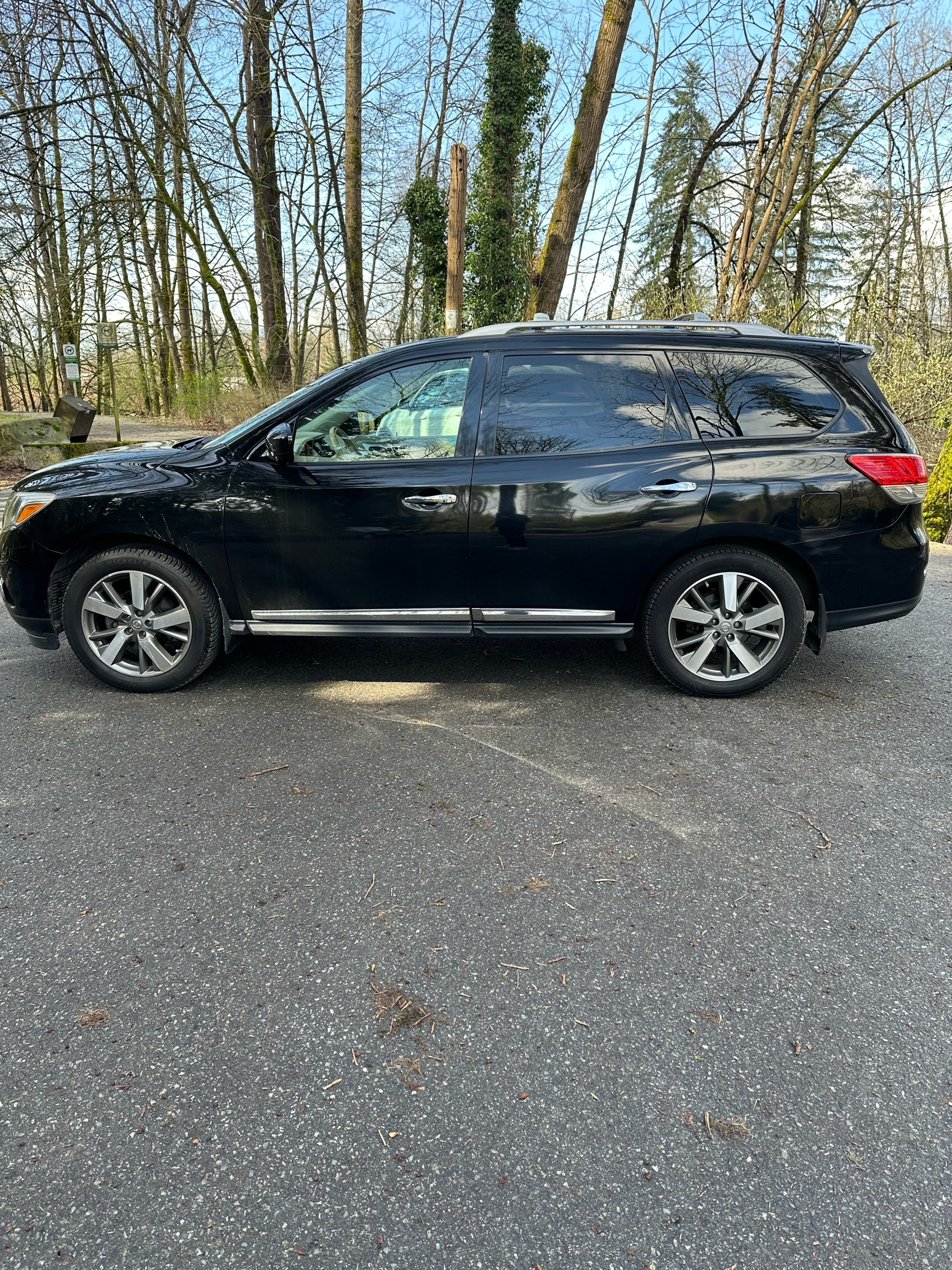 /canwestautoinc/2013-Nissan-Pathfinder-3047207634407292.jpg