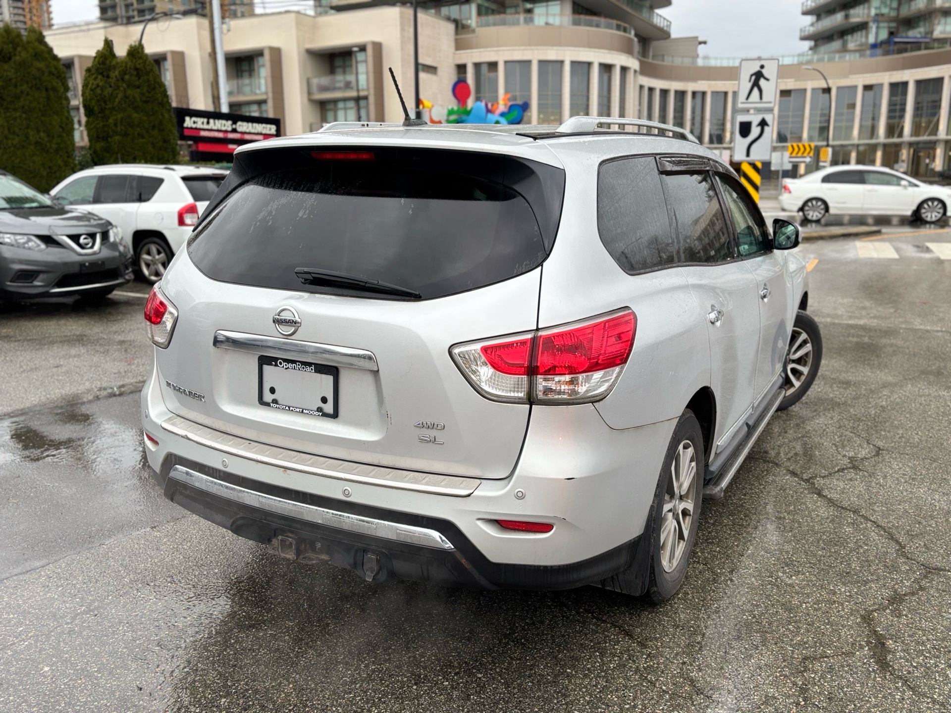 /canwestautoinc/2013-Nissan-Pathfinder-3386516296758588.jpg