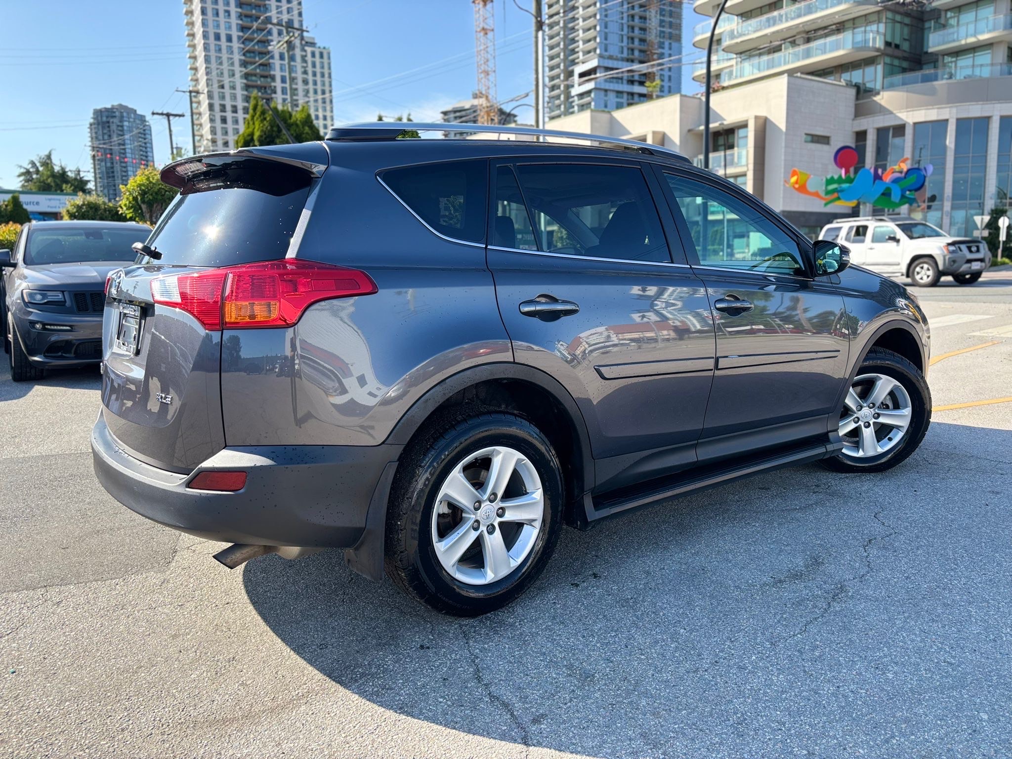/canwestautoinc/2013-Toyota-RAV4-005401926958677805.jpg