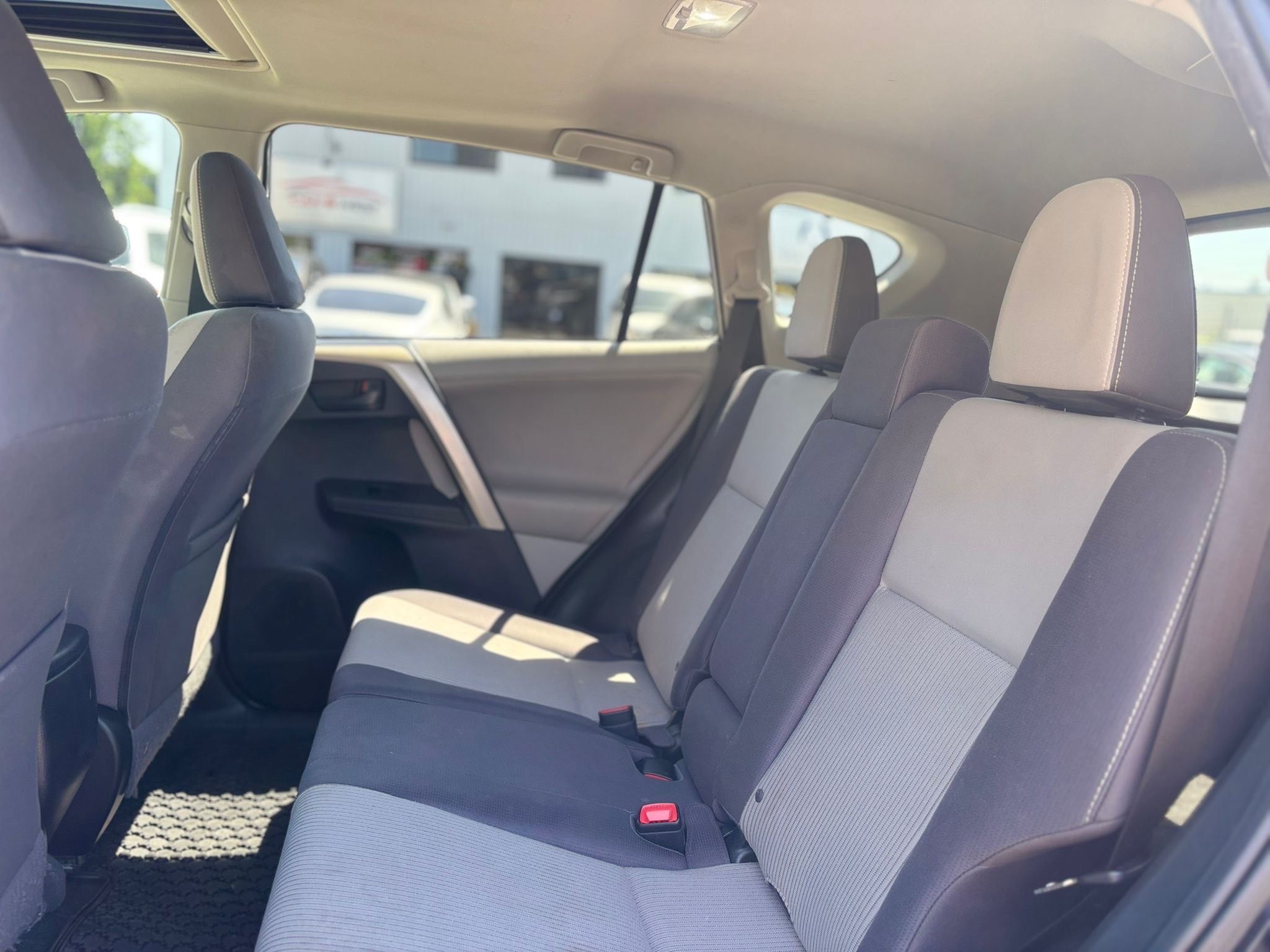 /canwestautoinc/2013-Toyota-RAV4-17715532025792435.jpg