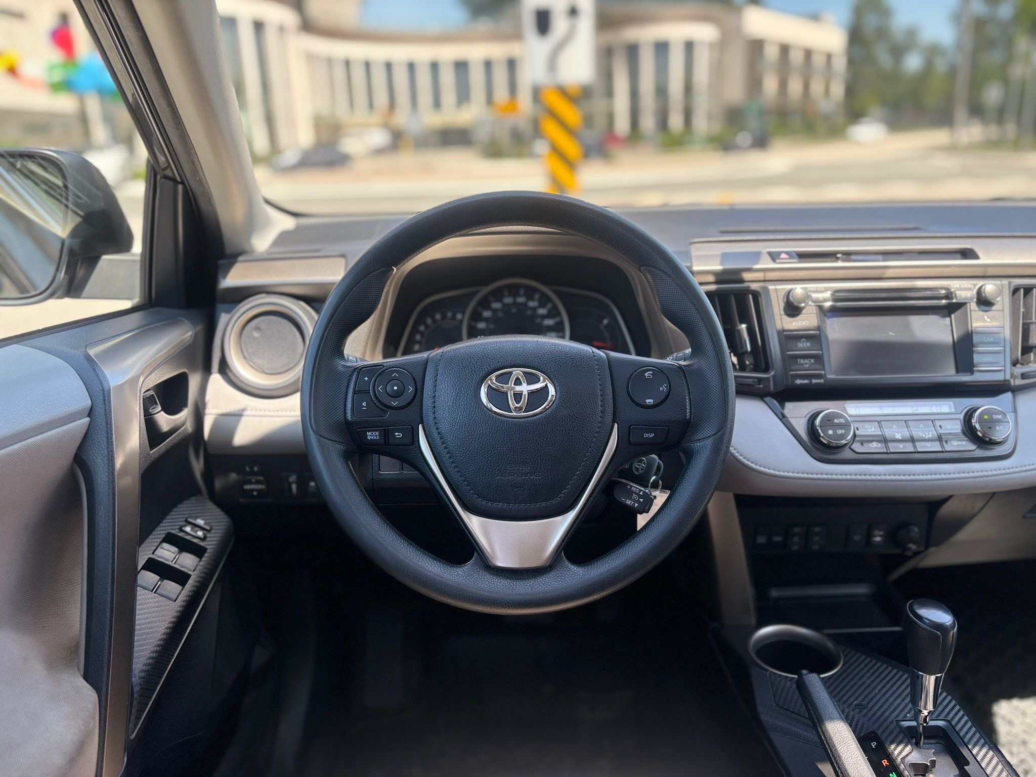 /canwestautoinc/2013-Toyota-RAV4-5760660901566985.jpg