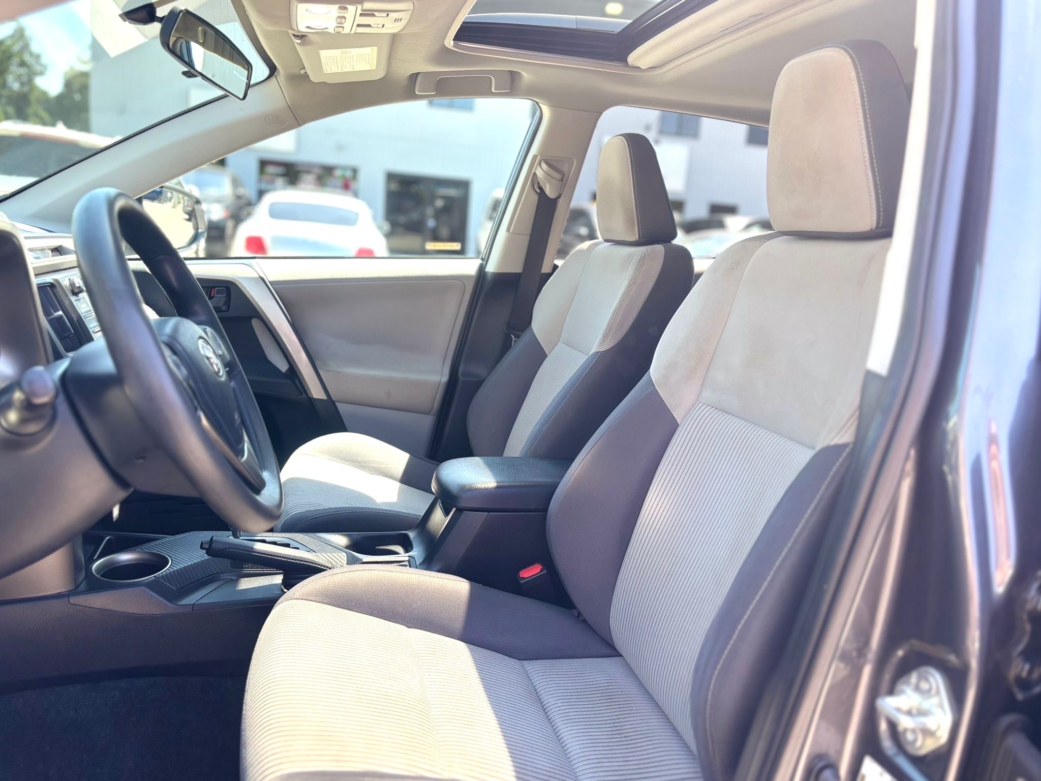 /canwestautoinc/2013-Toyota-RAV4-6679125675394335.jpg
