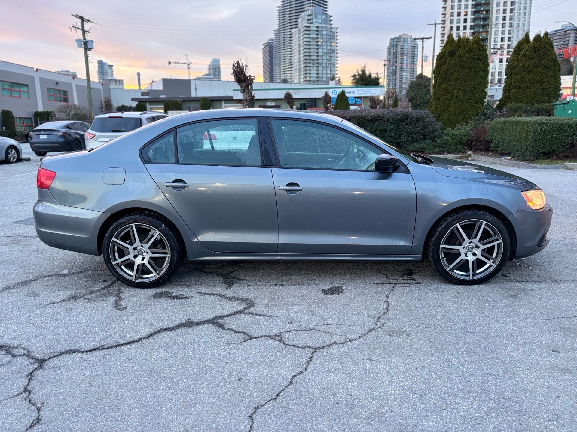 /canwestautoinc/2013-Volkswagen-Jetta-16875712535423504.jpg