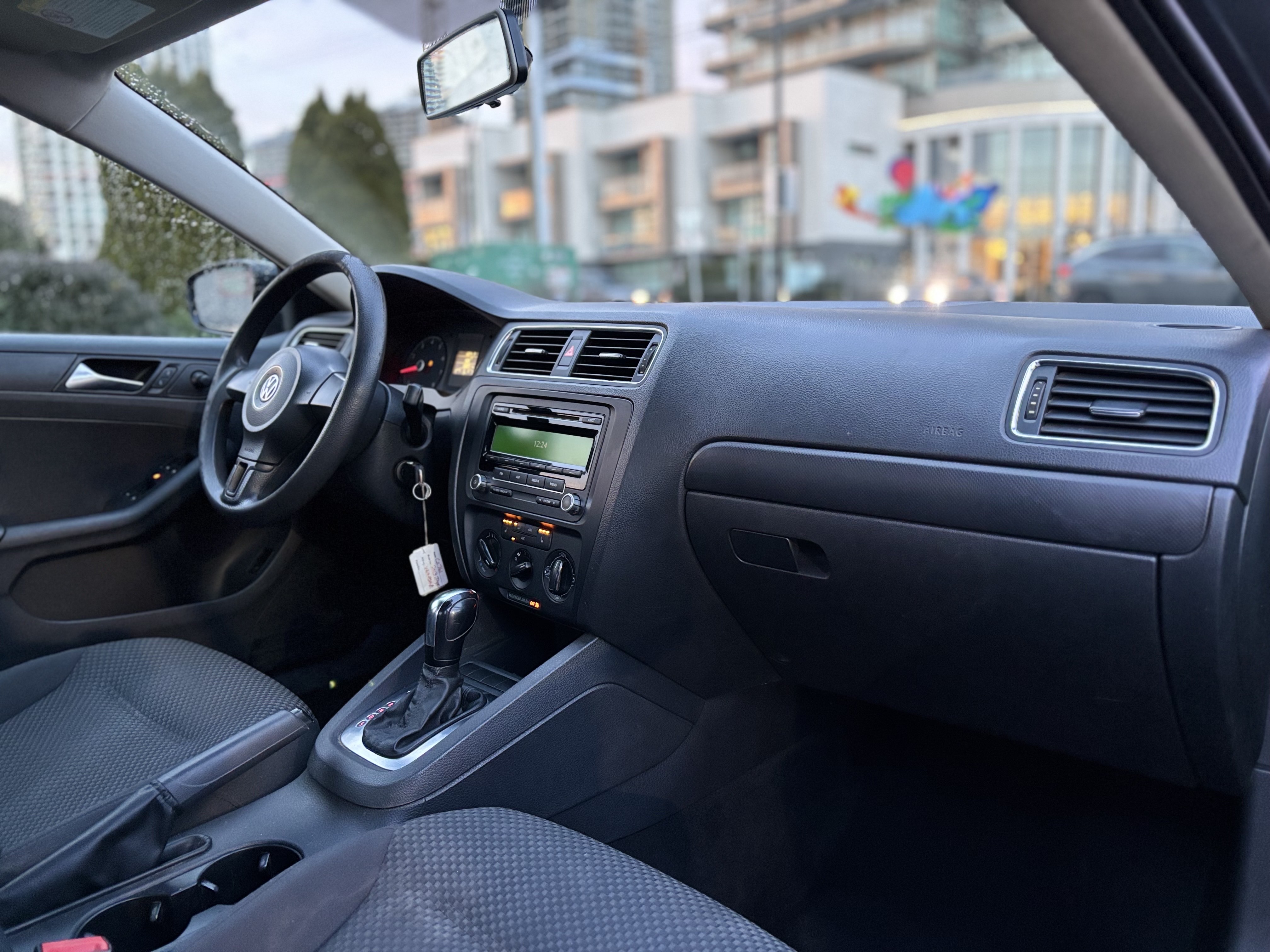 /canwestautoinc/2013-Volkswagen-Jetta-5330590040557479.jpg