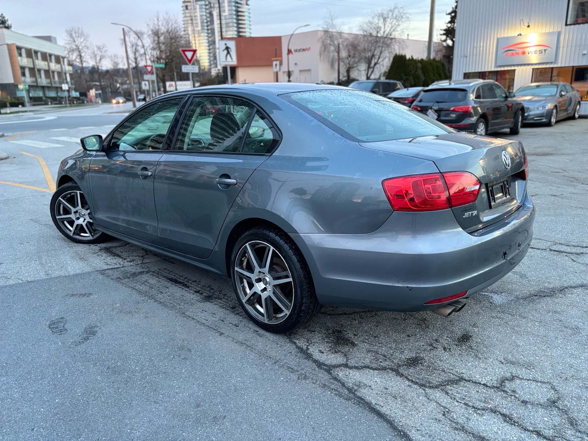 /canwestautoinc/2013-Volkswagen-Jetta-7345671892081898.jpg