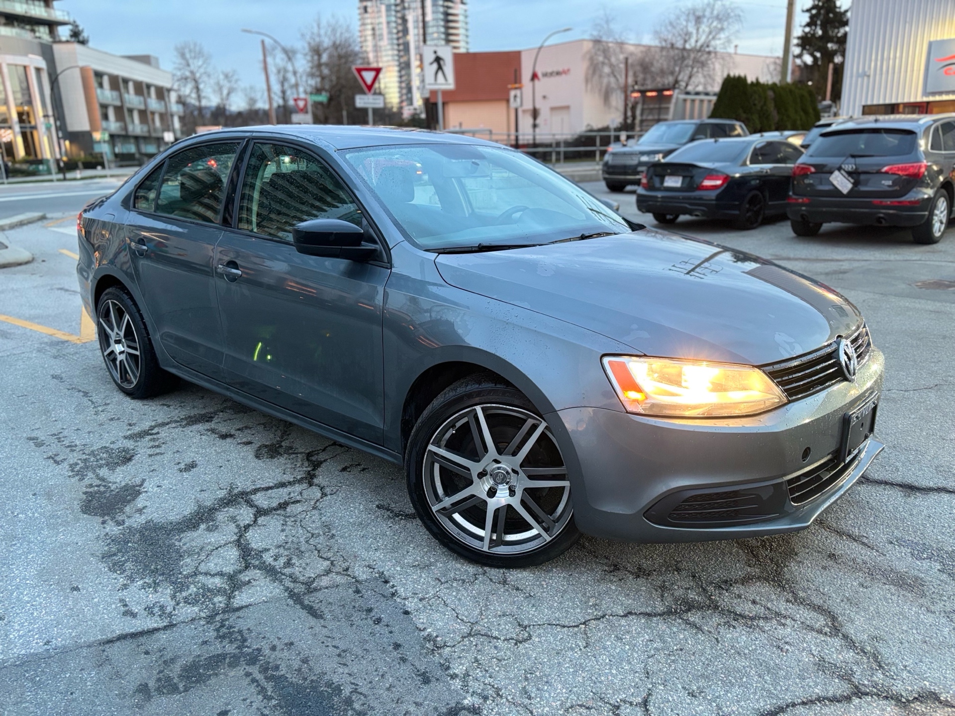 /canwestautoinc/2013-Volkswagen-Jetta-7519093179831065.jpg