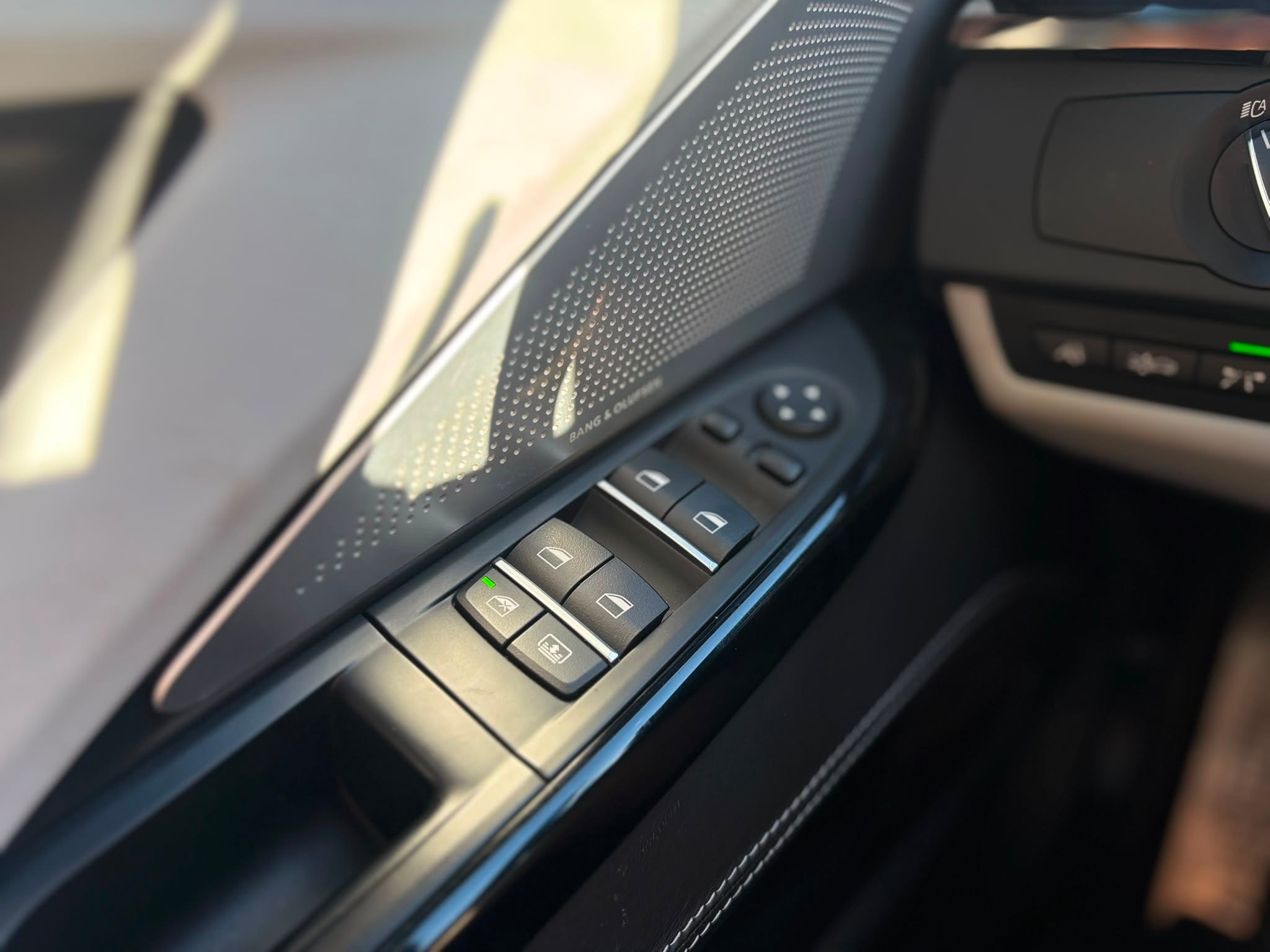 /canwestautoinc/2014-BMW-M6-11350045546561471.jpg