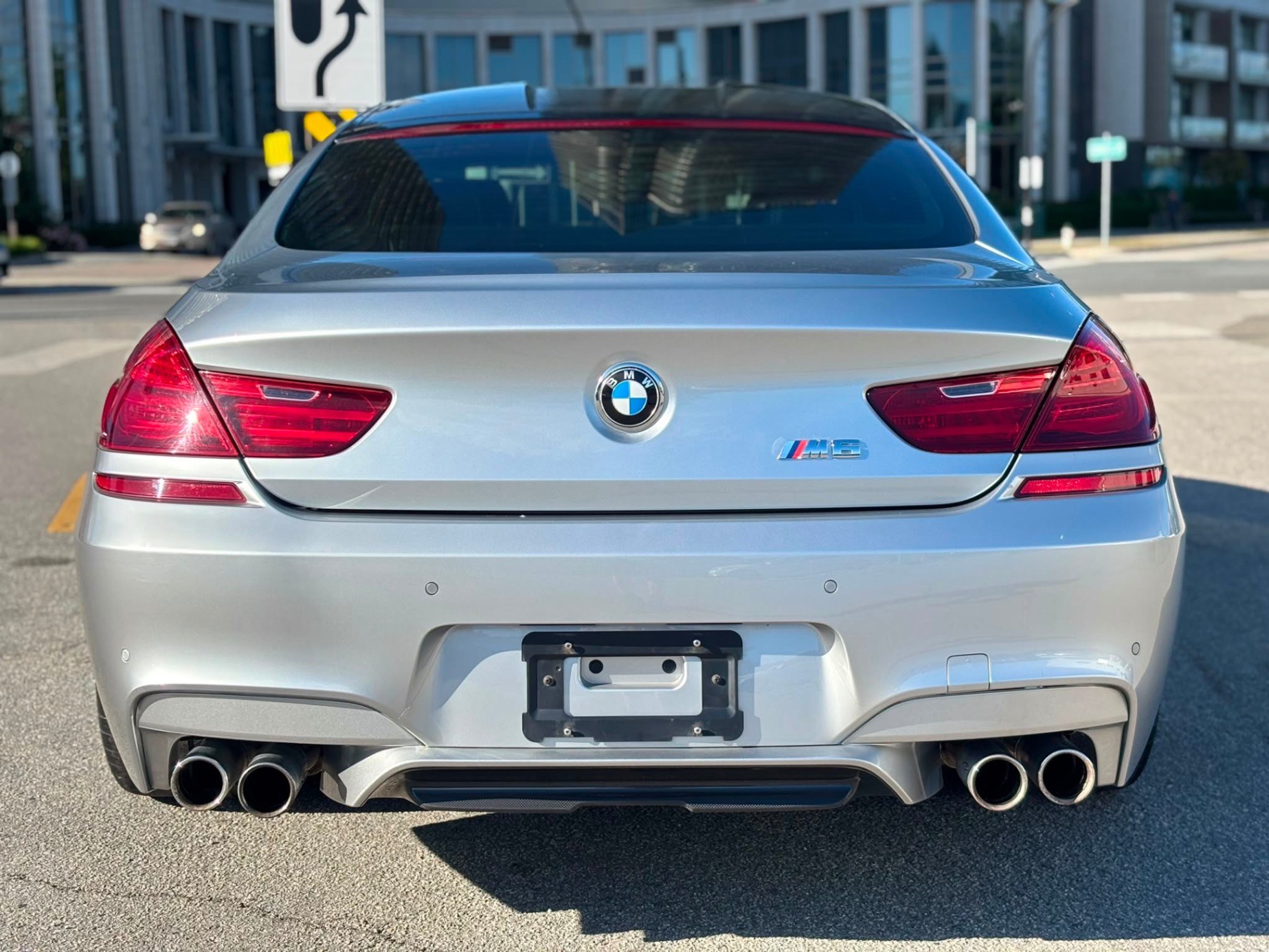 /canwestautoinc/2014-BMW-M6-7992097150908652.jpg