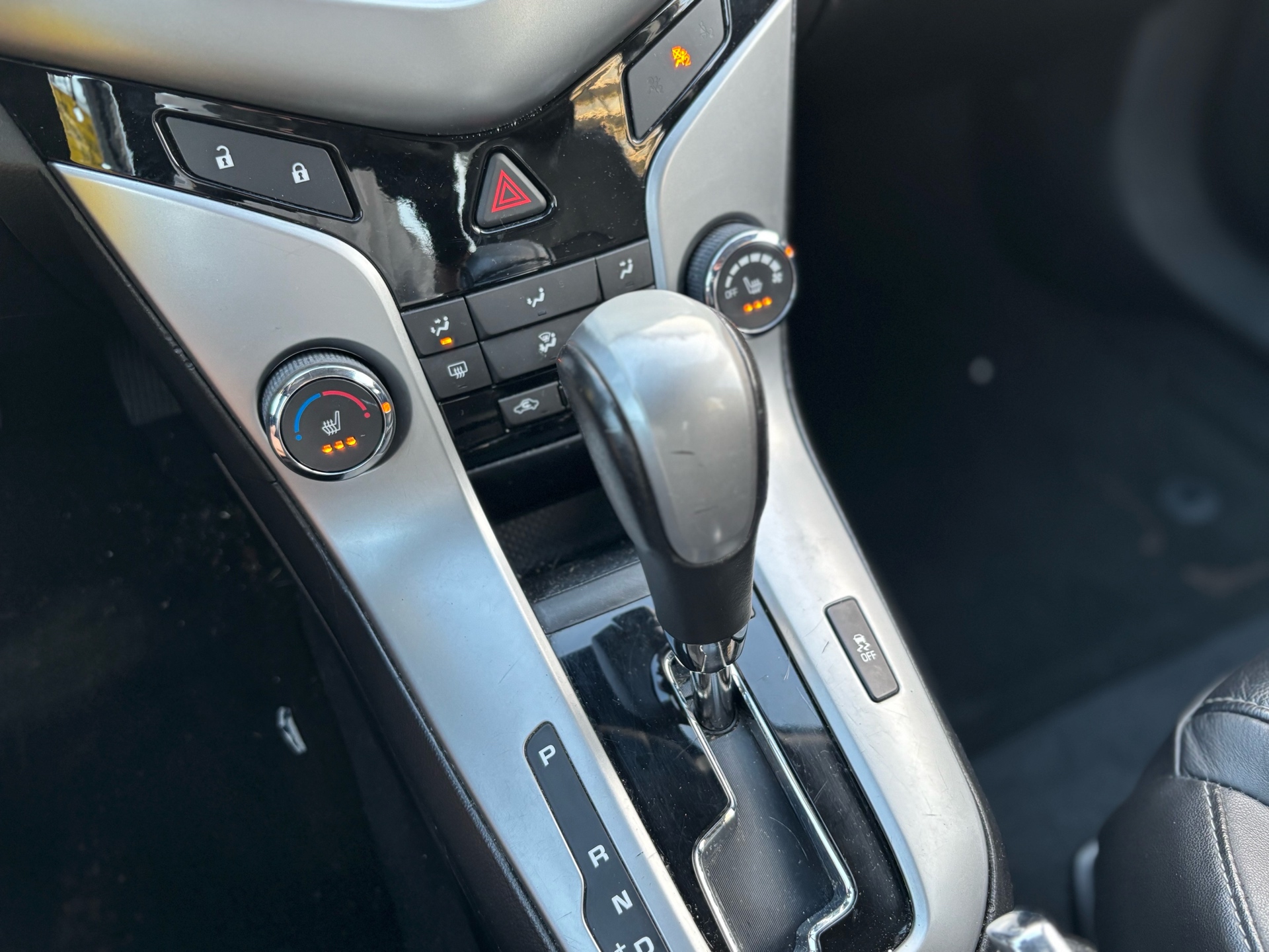 /canwestautoinc/2014-Chevrolet-Cruze-04829256214394739.jpg