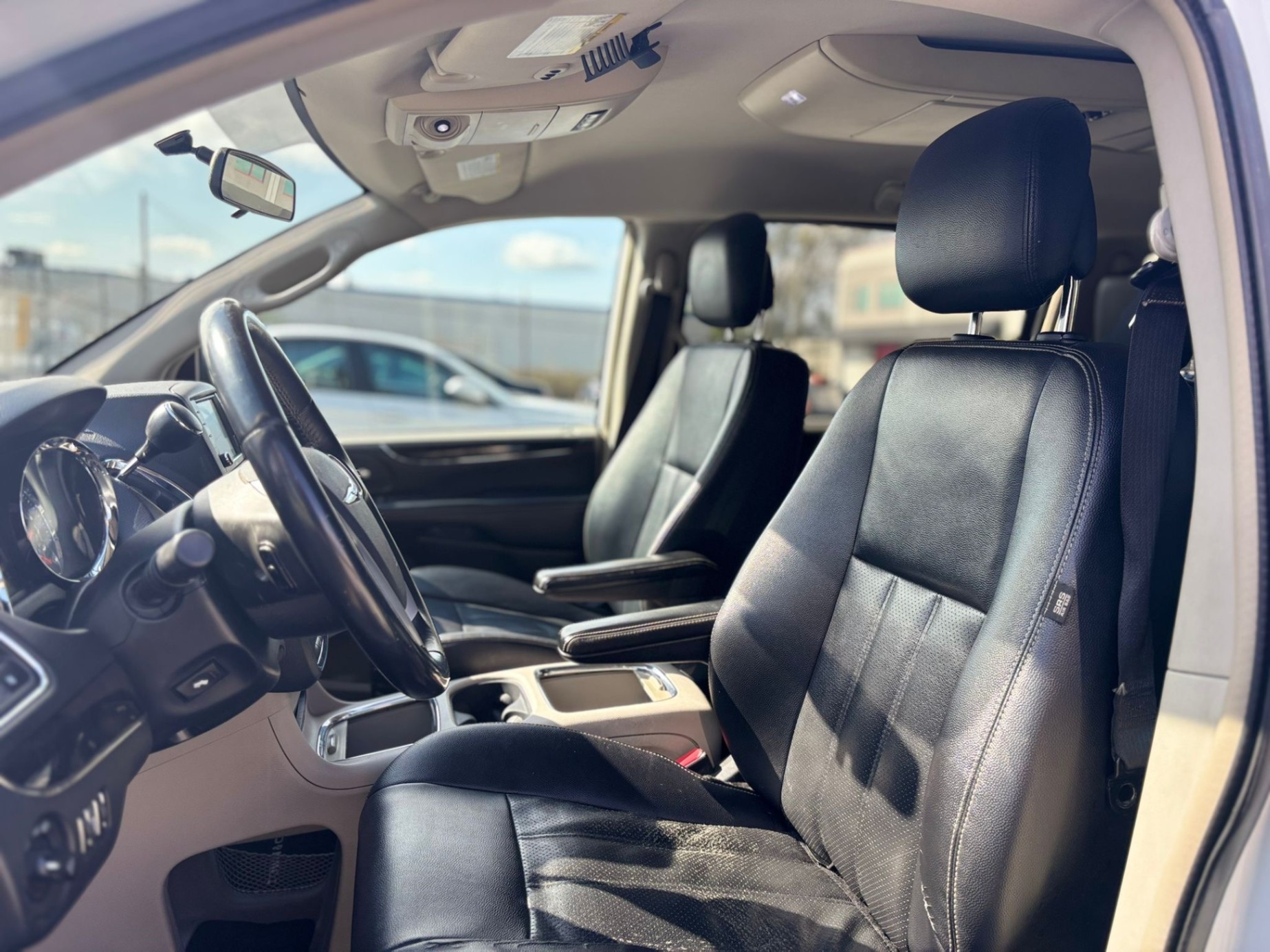 /canwestautoinc/2014-Chrysler-Town&-03289581025865984.jpg