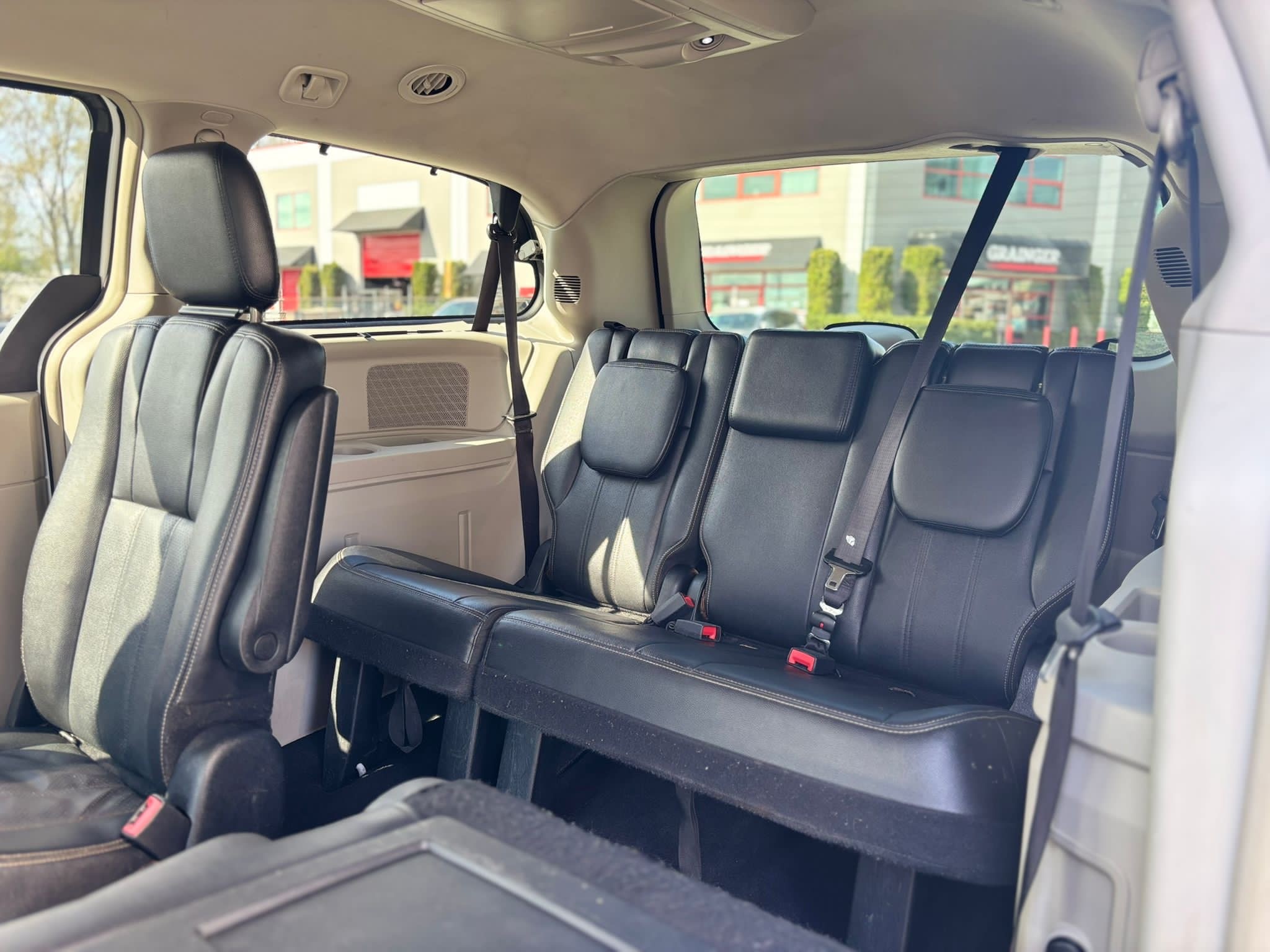 /canwestautoinc/2014-Chrysler-Town&-10598370869858753.jpg