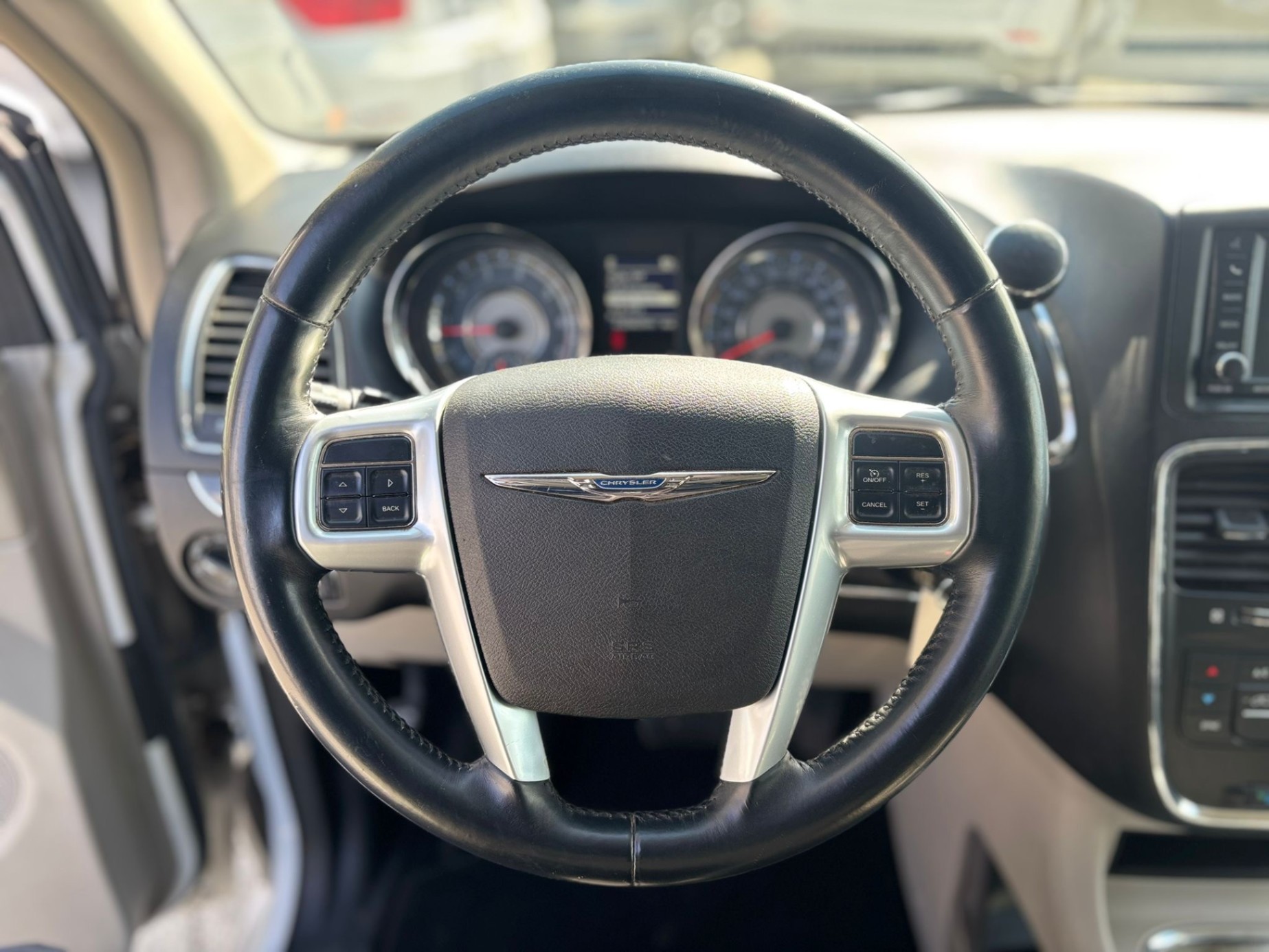 /canwestautoinc/2014-Chrysler-Town&-8301763309357828.jpg