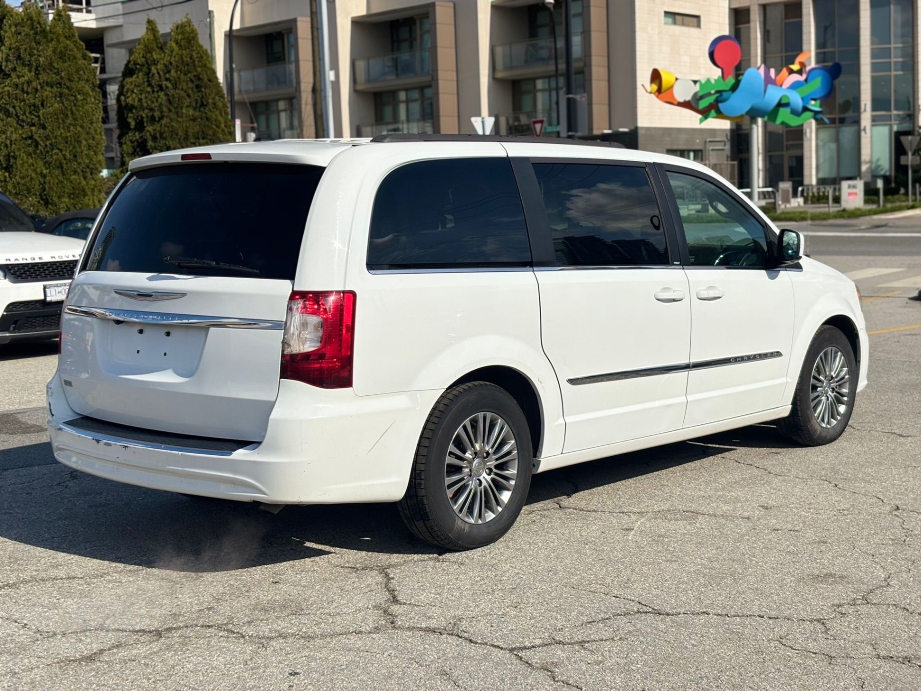 /canwestautoinc/2014-Chrysler-Town&-9292955504022211.jpg