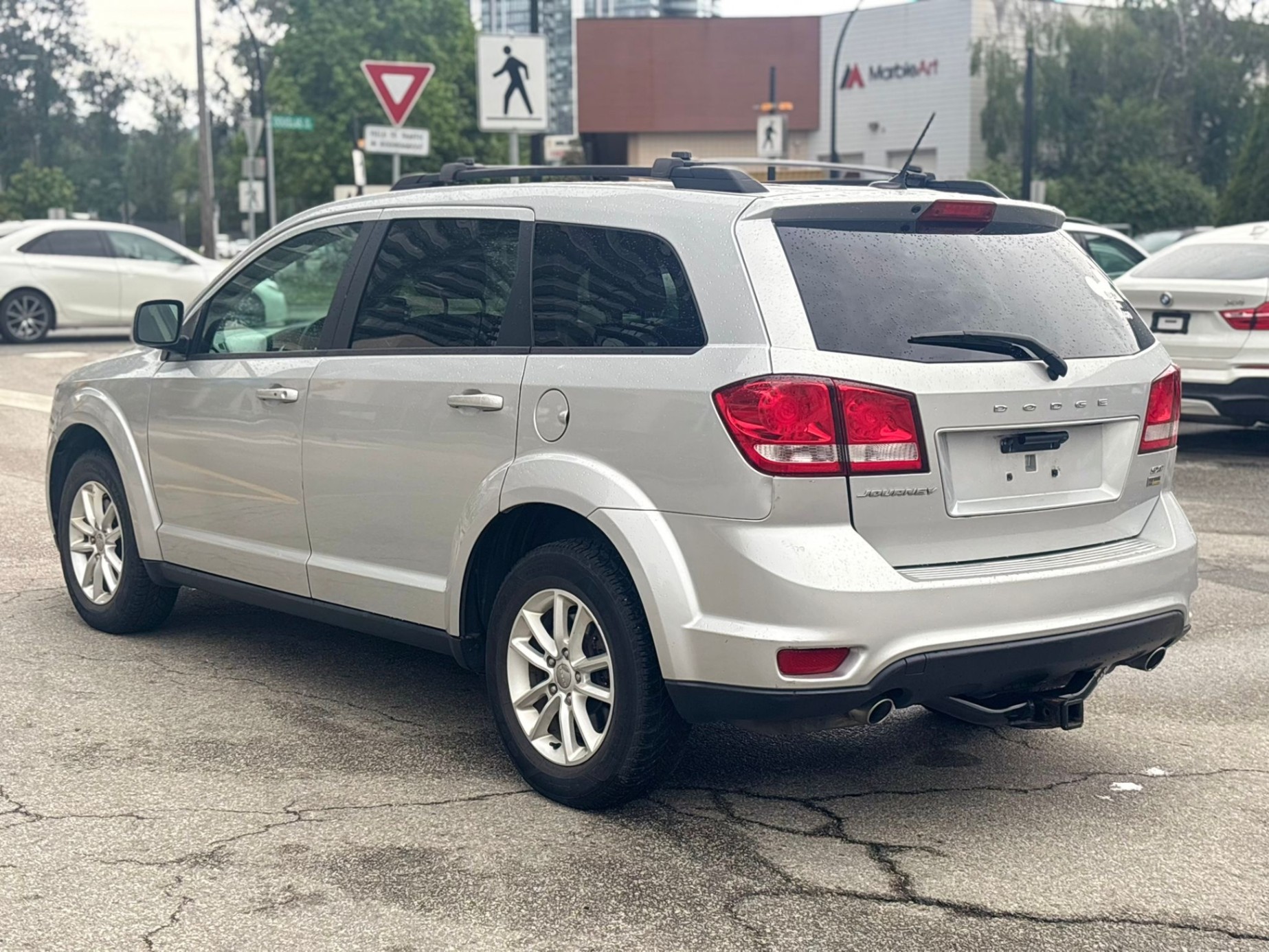 /canwestautoinc/2014-Dodge-Journey-14892330949409205.jpg