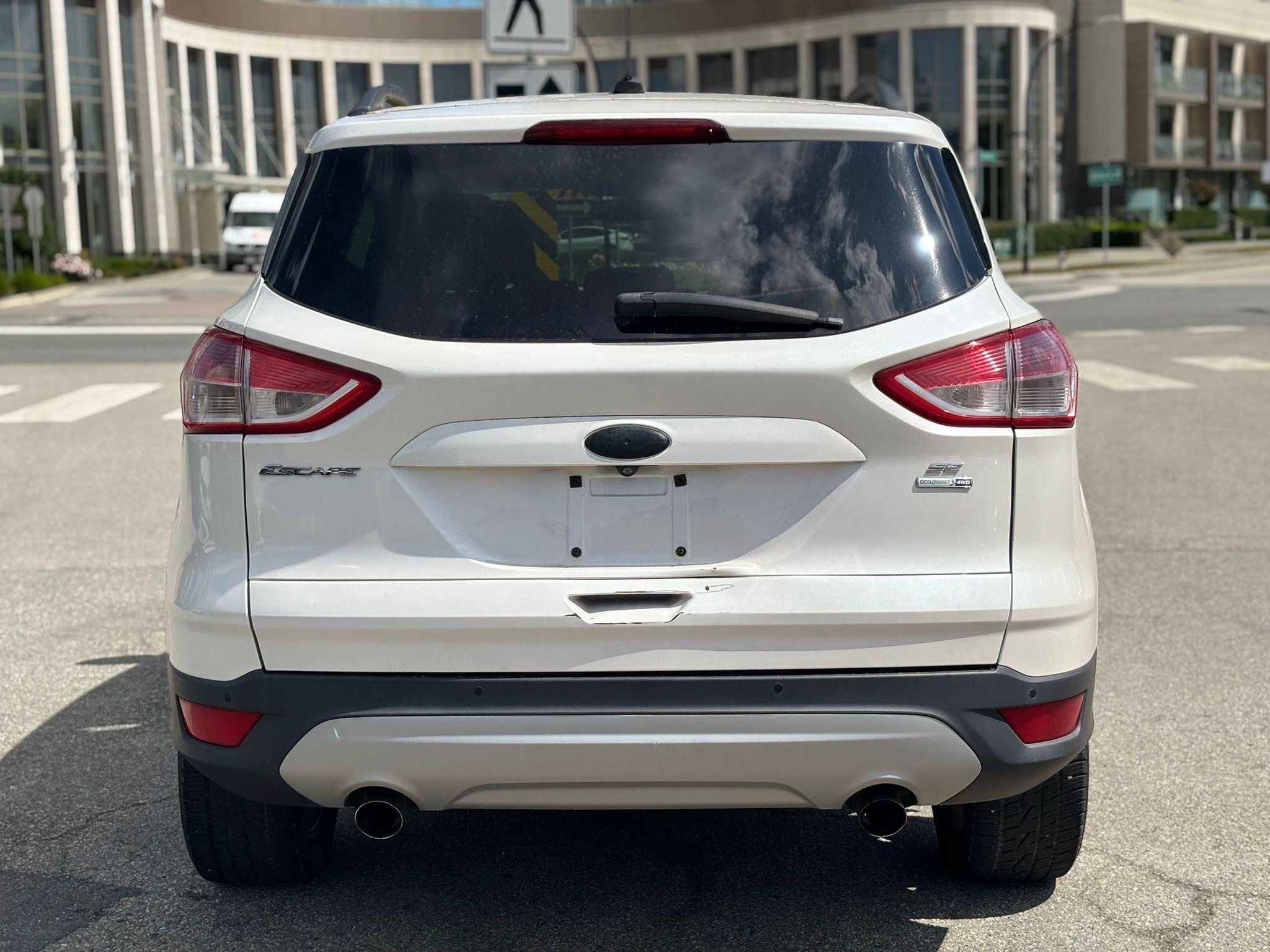 /canwestautoinc/2014-Ford-Escape-08630899688622695.jpg