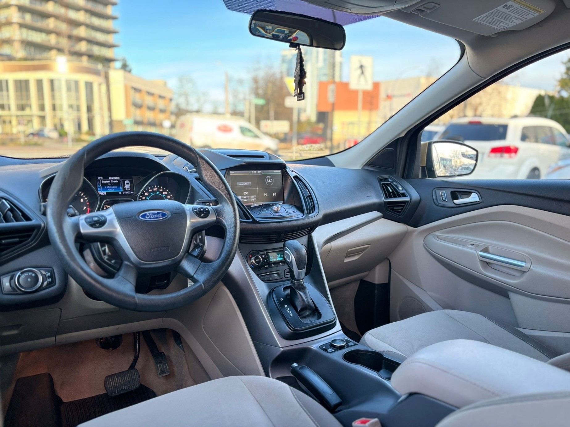 /canwestautoinc/2014-Ford-Escape-13095081629711558.jpg