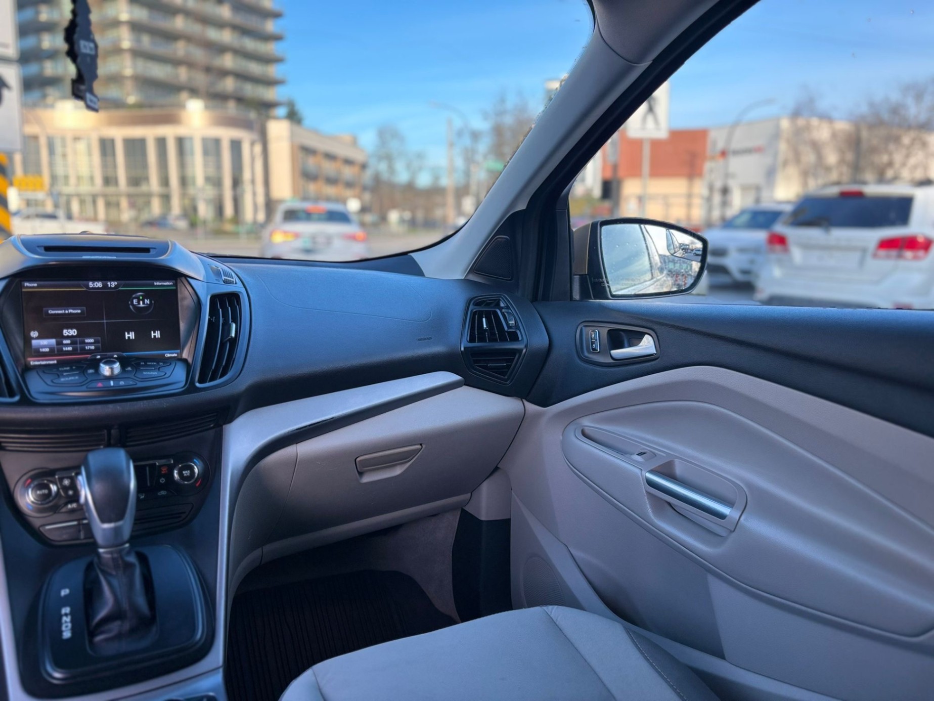 /canwestautoinc/2014-Ford-Escape-5043160572612293.jpg