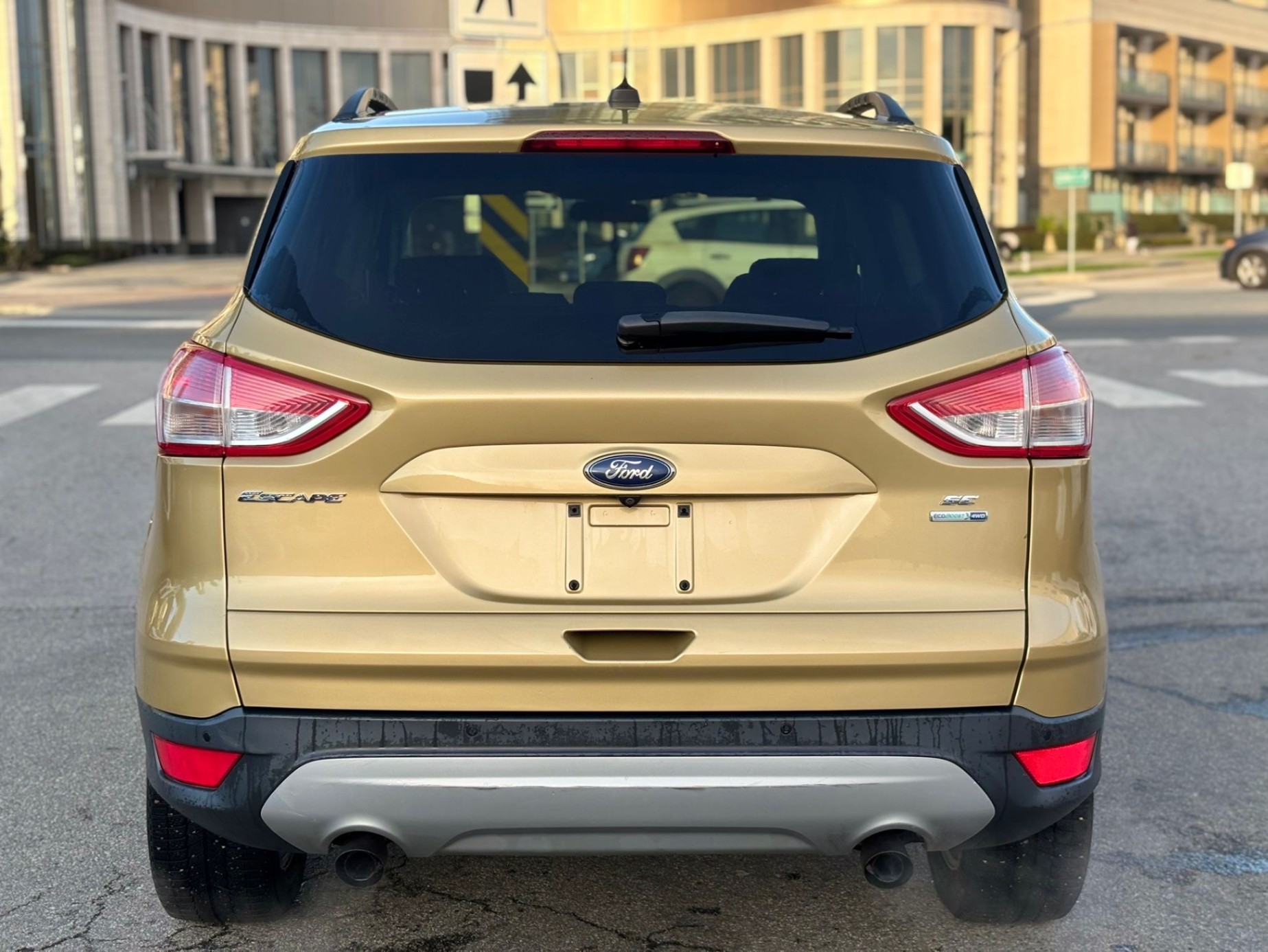 /canwestautoinc/2014-Ford-Escape-7464445925941197.jpg