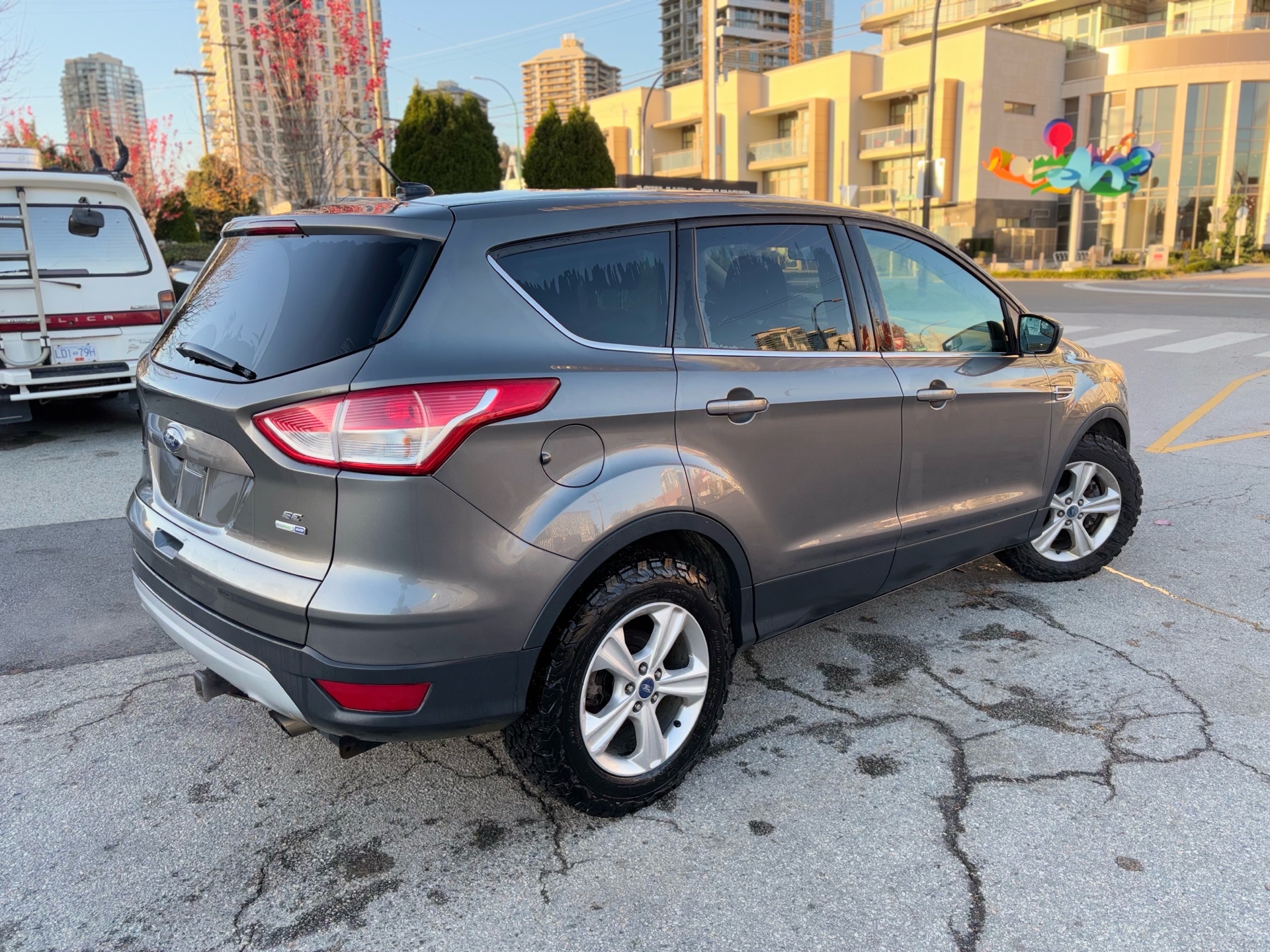/canwestautoinc/2014-Ford-Escape-8567691478120991.jpg
