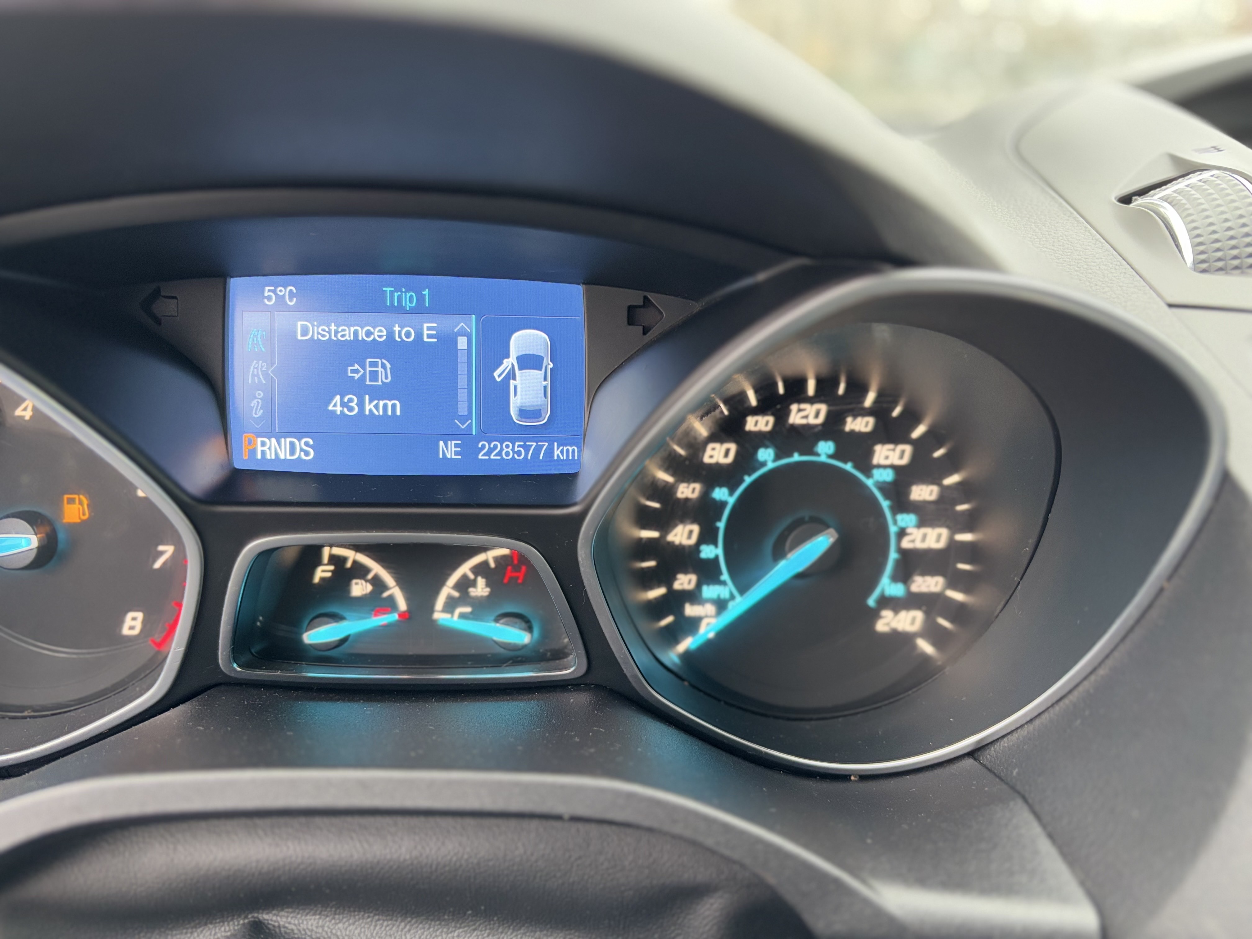 /canwestautoinc/2014-Ford-Escape-8747072476865405.jpg