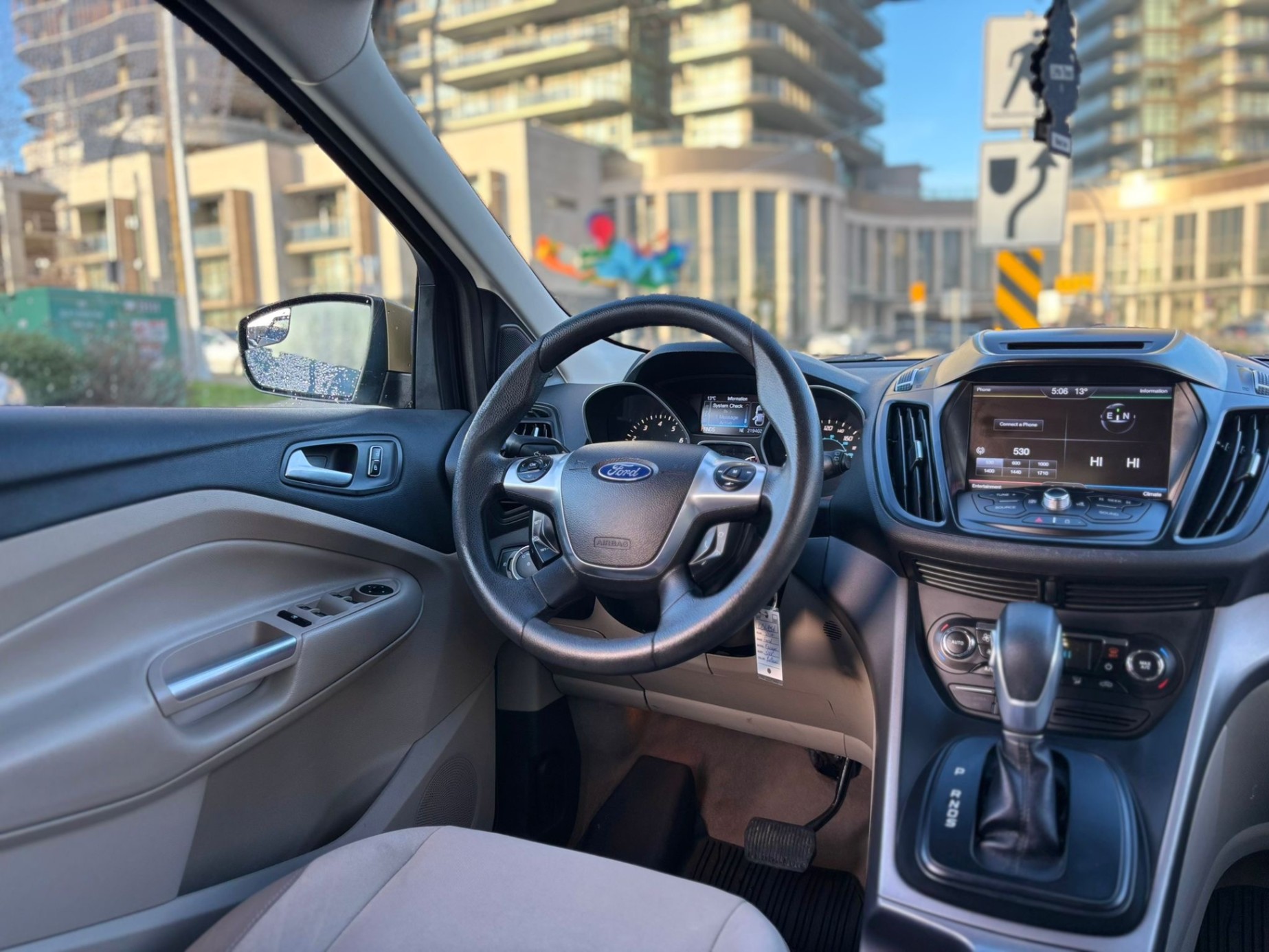 /canwestautoinc/2014-Ford-Escape-8938921809173481.jpg