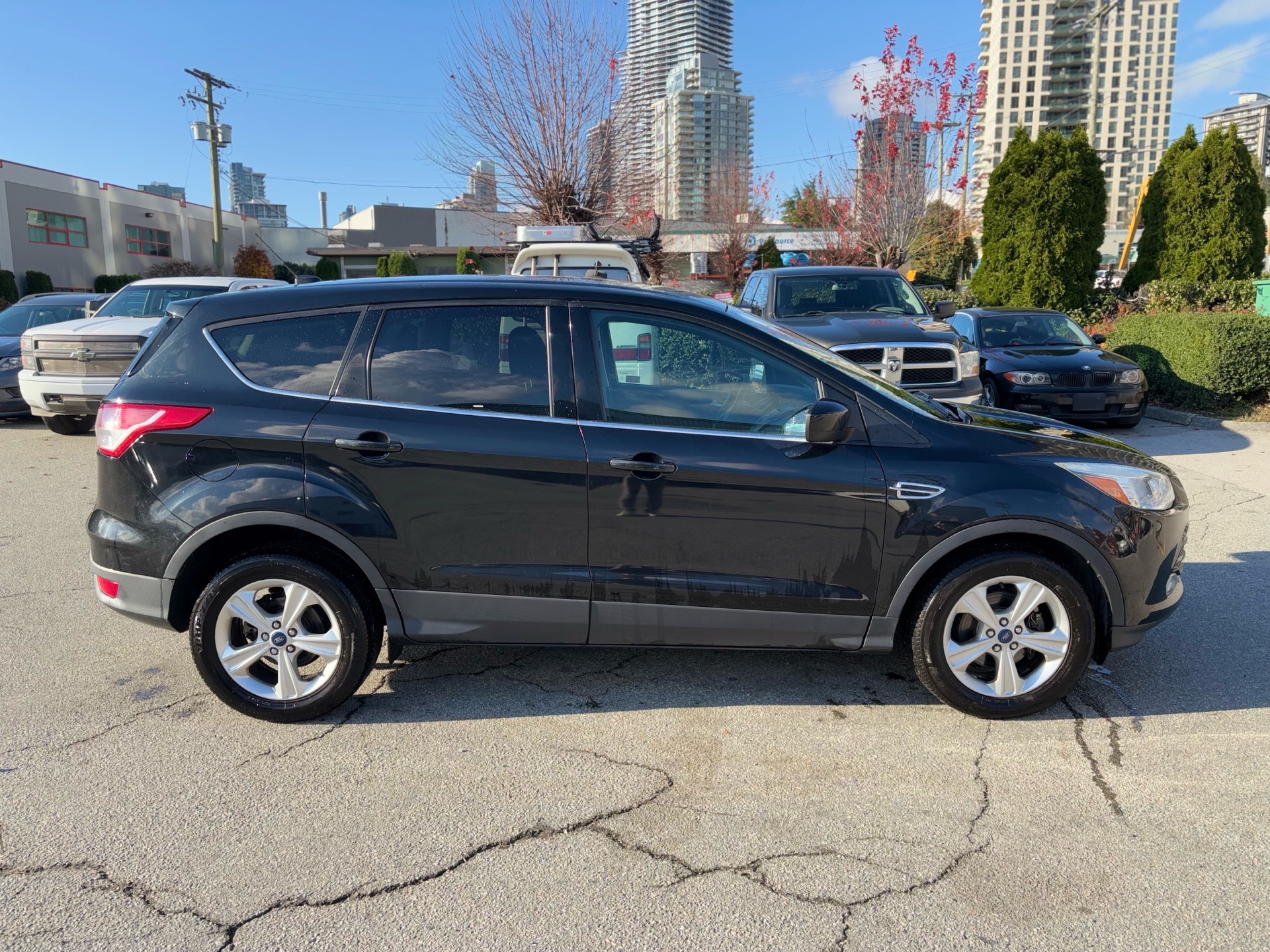 /canwestautoinc/2014-Ford-Escape-9273771214667315.jpg