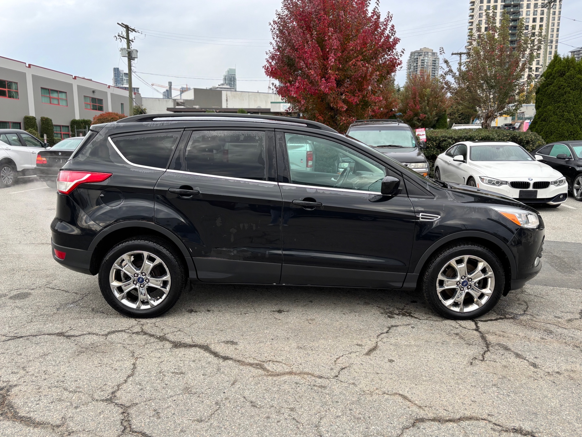 /canwestautoinc/2014-Ford-Escape-9479989993503464.jpg