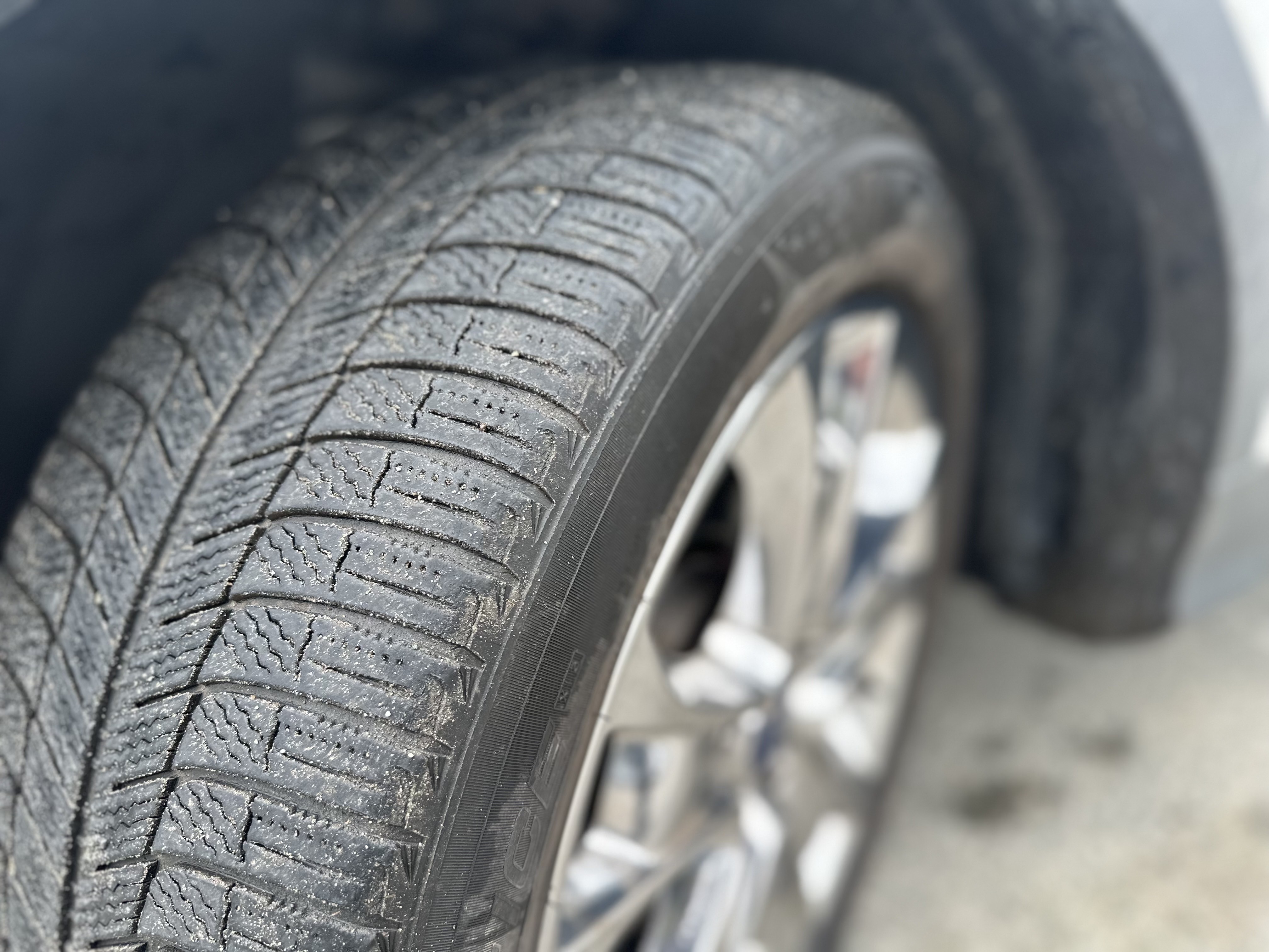 /canwestautoinc/2014-Ford-Escape-9664132755382808.jpg