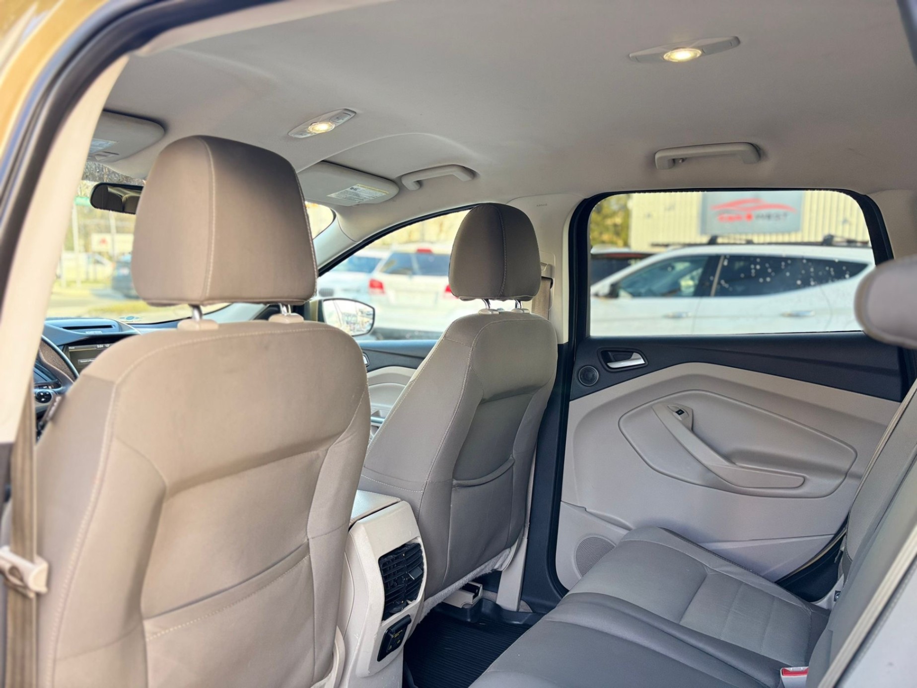 /canwestautoinc/2014-Ford-Escape-9676902994997894.jpg