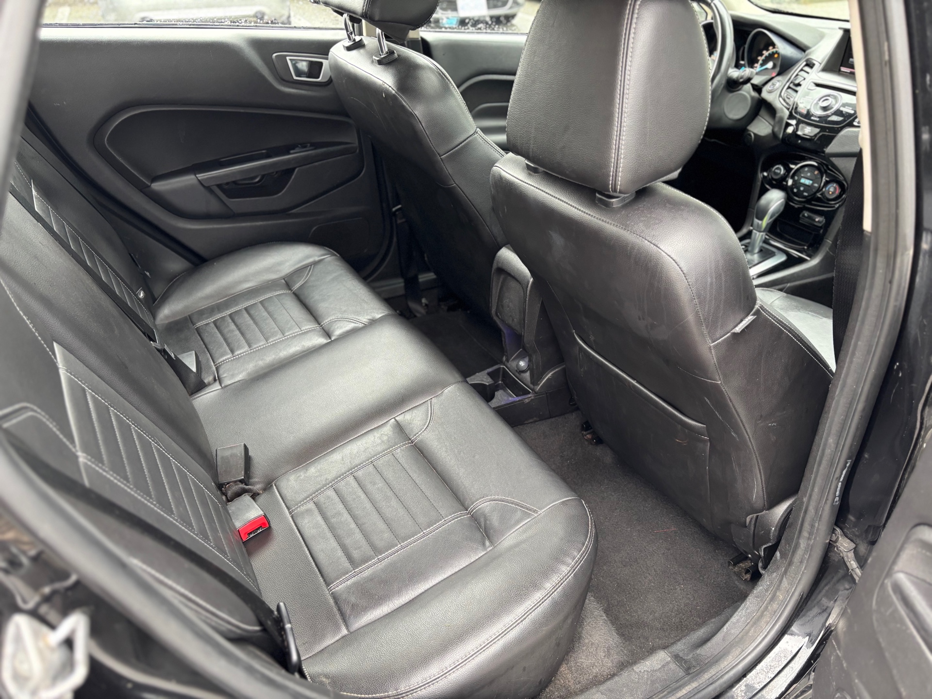 /canwestautoinc/2014-Ford-Fiesta-1945455391057187.jpg