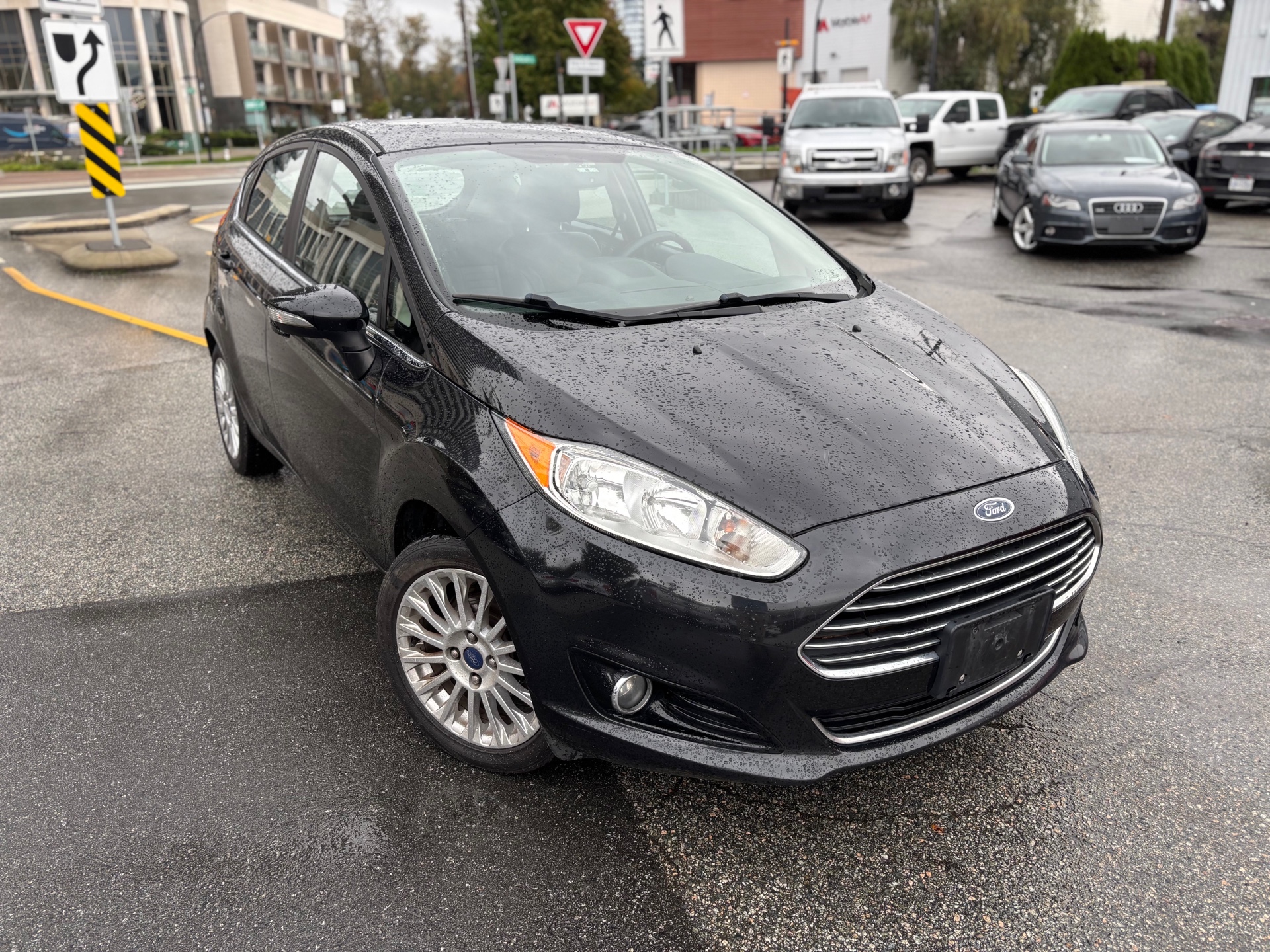 /canwestautoinc/2014-Ford-Fiesta-33047628142199725.jpg