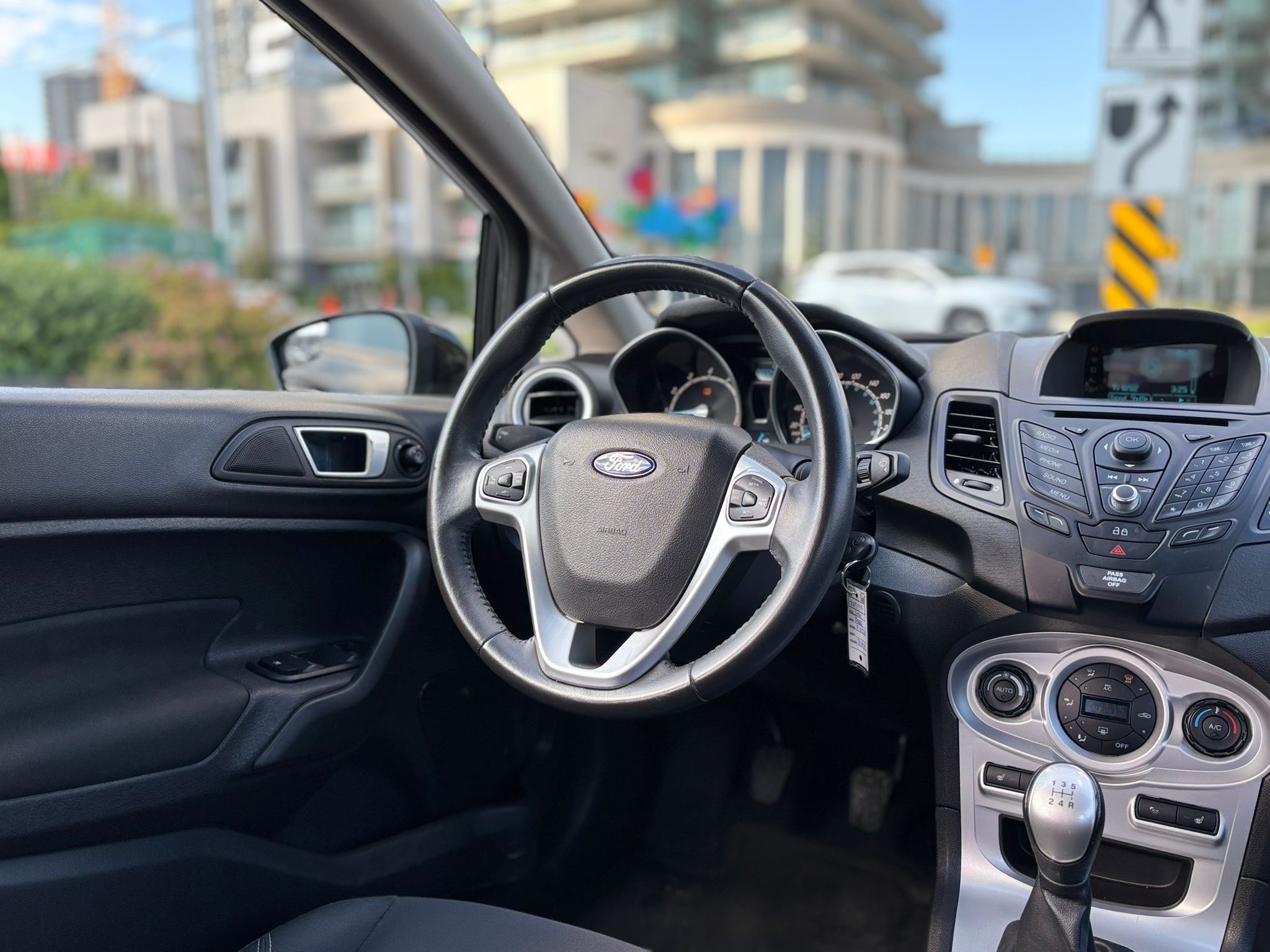 /canwestautoinc/2014-Ford-Fiesta-5569303813206208.jpg