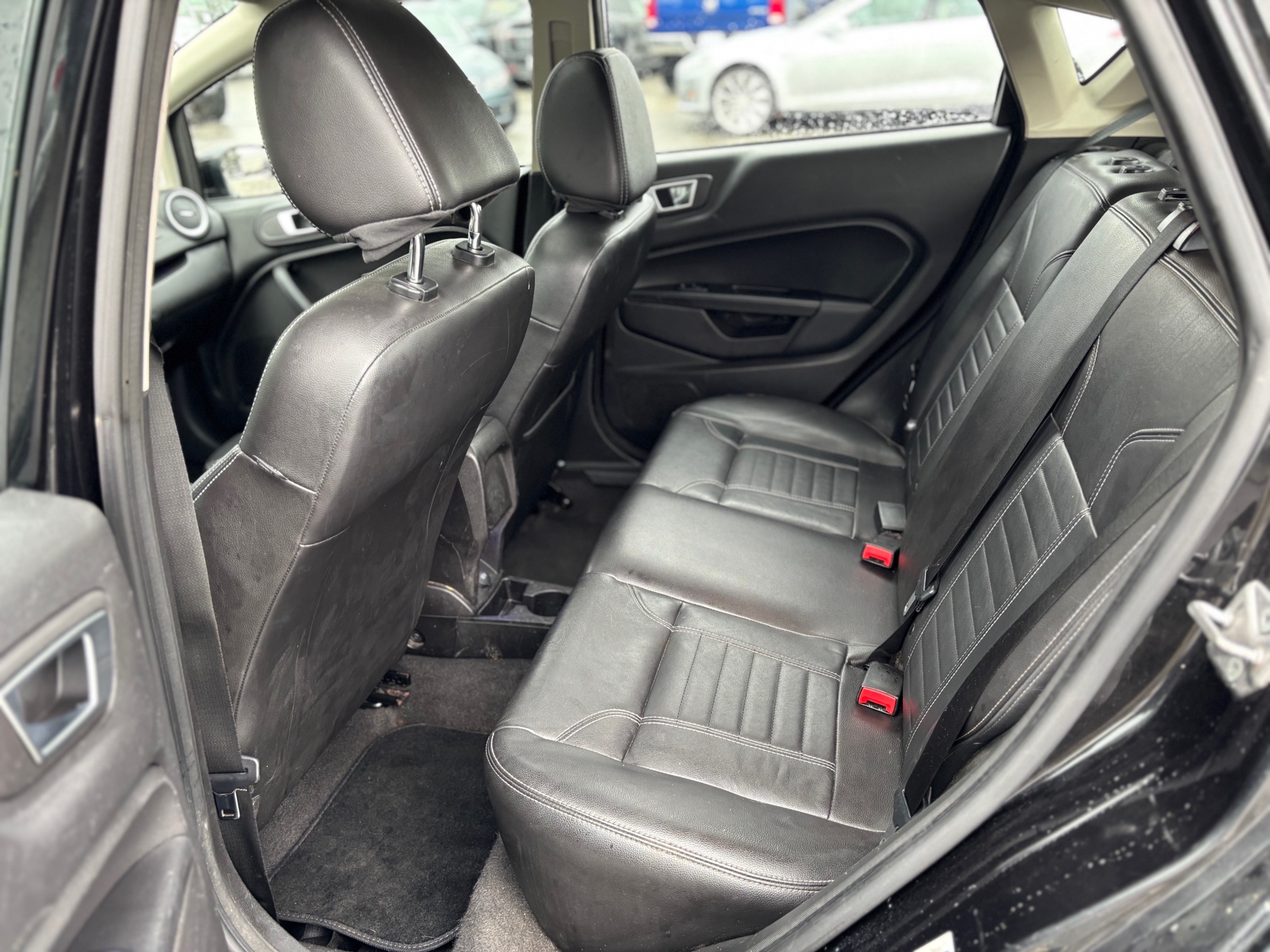 /canwestautoinc/2014-Ford-Fiesta-8839913707005256.jpg