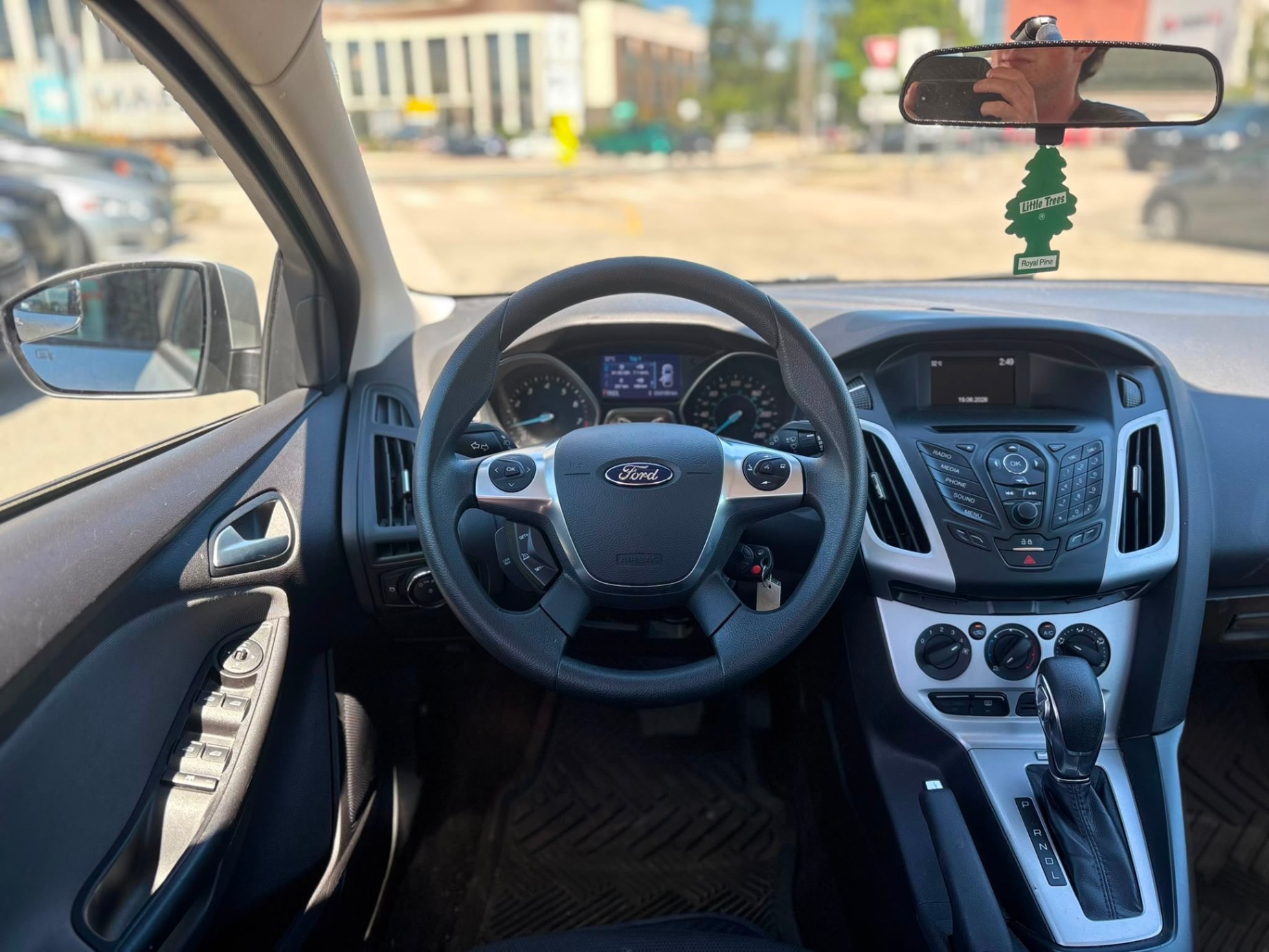 /canwestautoinc/2014-Ford-Focus-24947147037298567.jpg