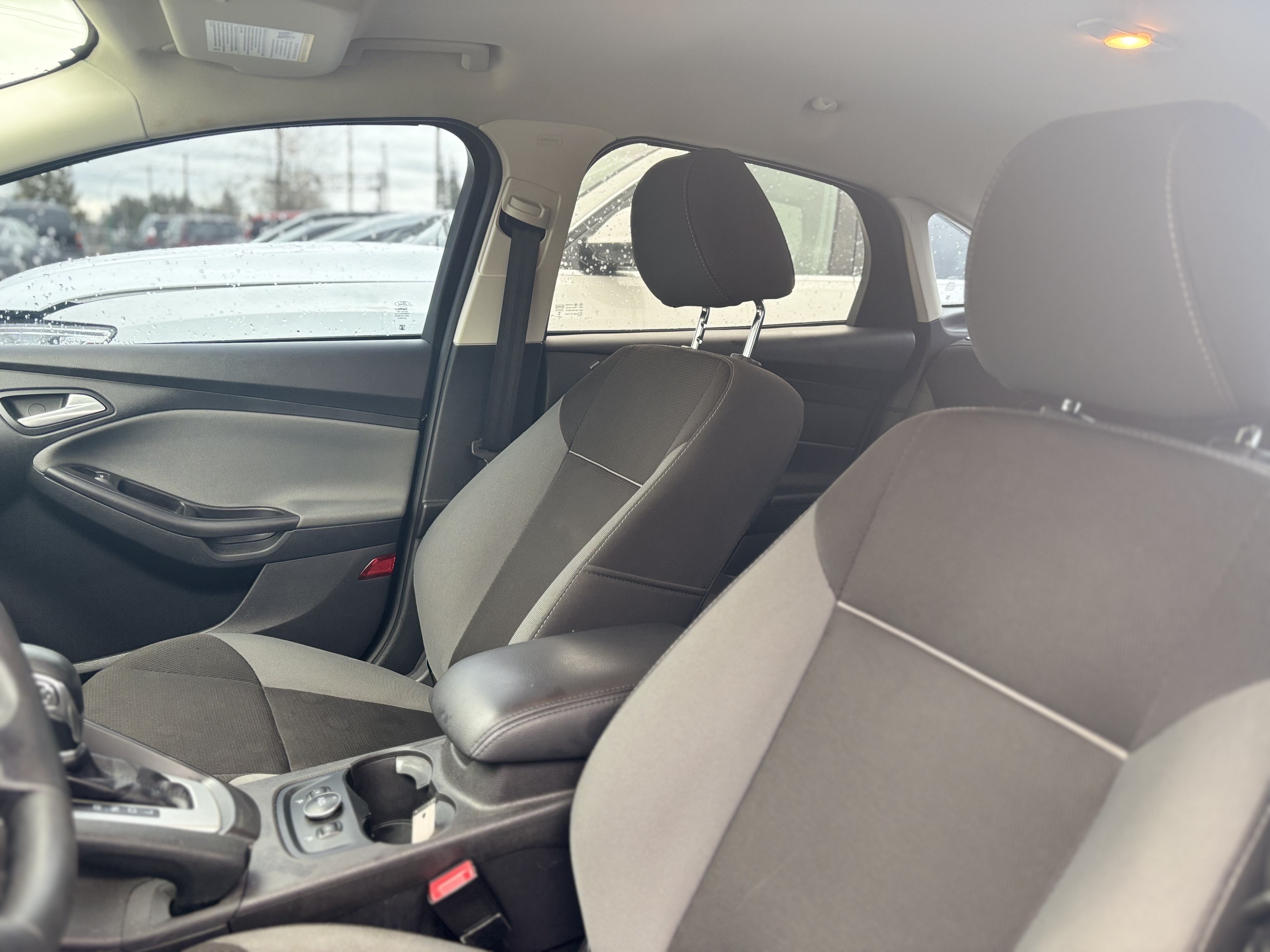 /canwestautoinc/2014-Ford-Focus-33879610933114424.jpg