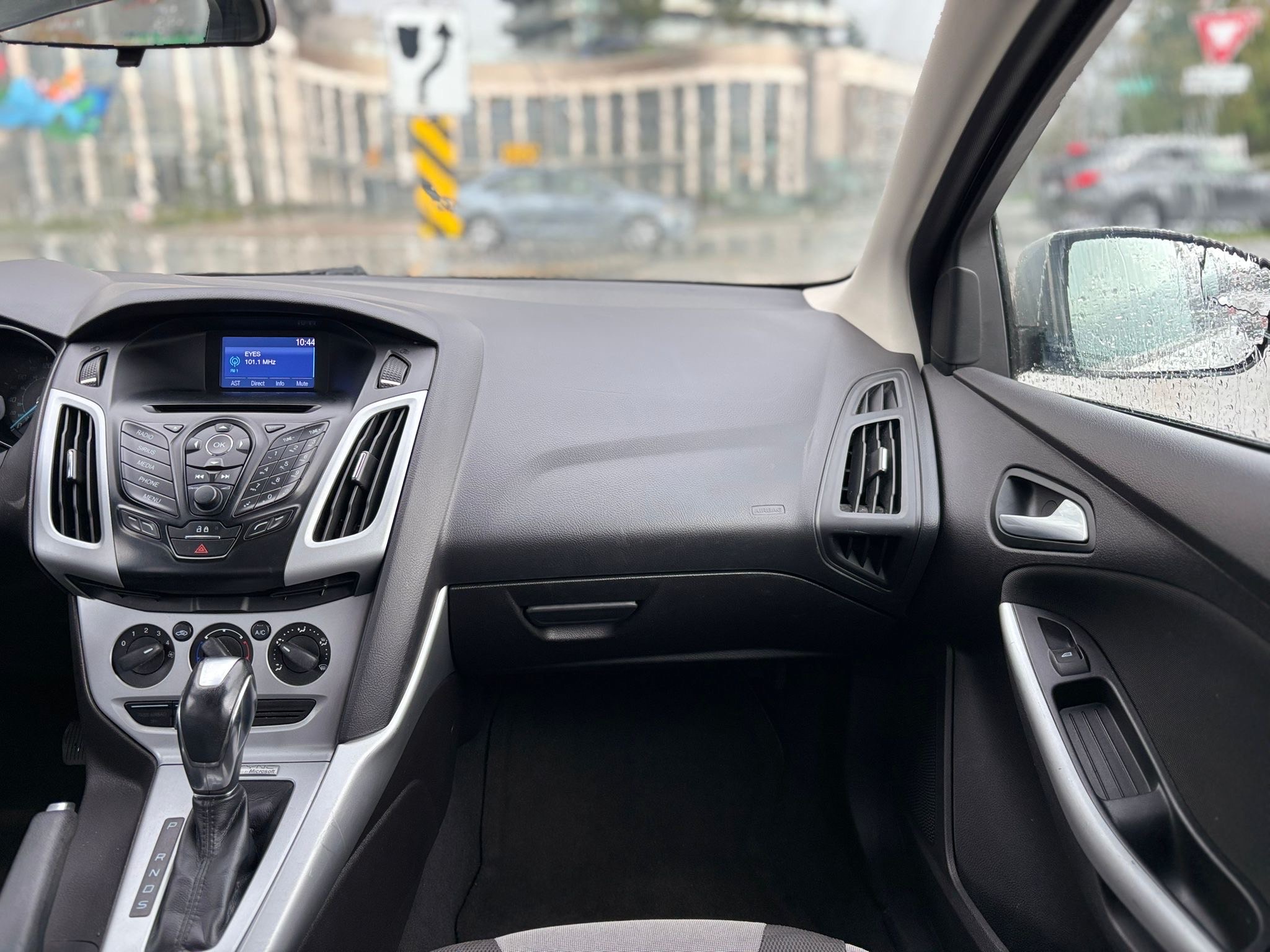 /canwestautoinc/2014-Ford-Focus-34210241755701665.jpg