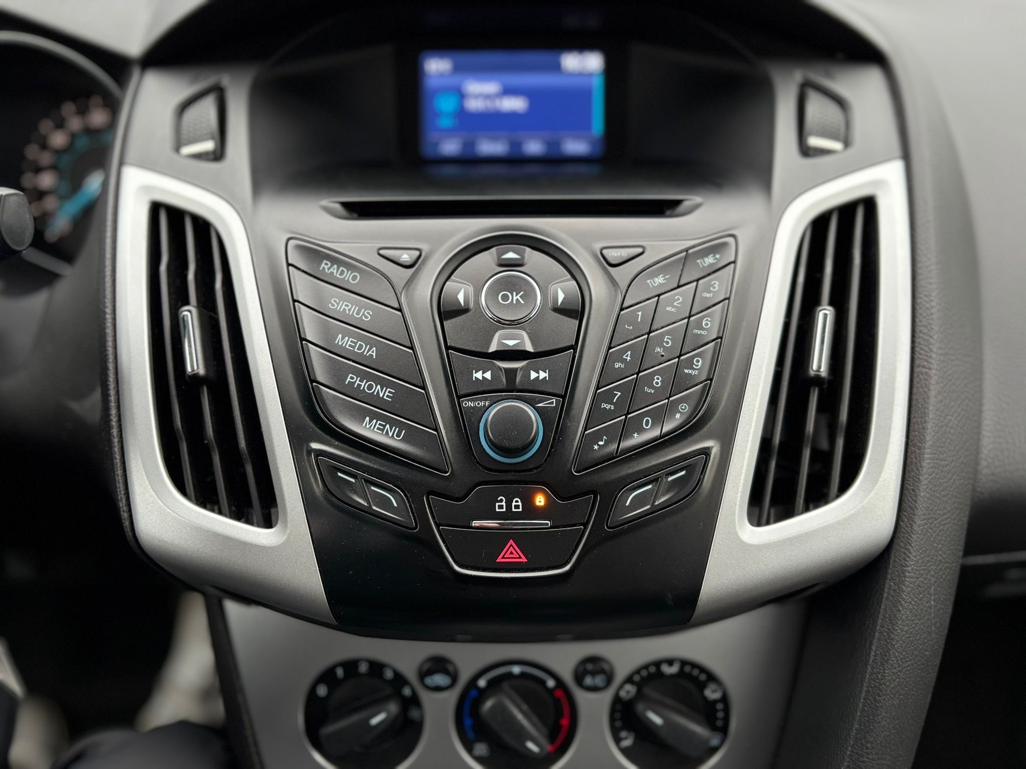 /canwestautoinc/2014-Ford-Focus-3914811968770133.jpg