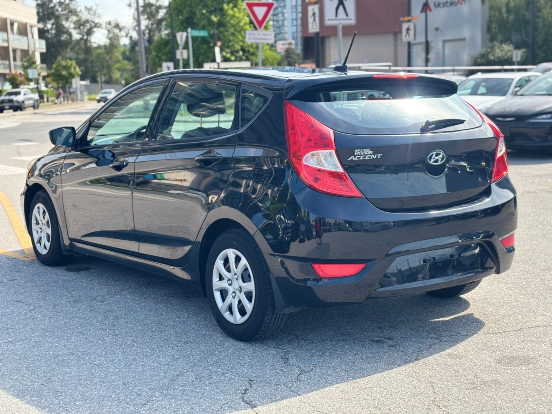 /canwestautoinc/2014-Hyundai-Accent-548673853239918.jpg