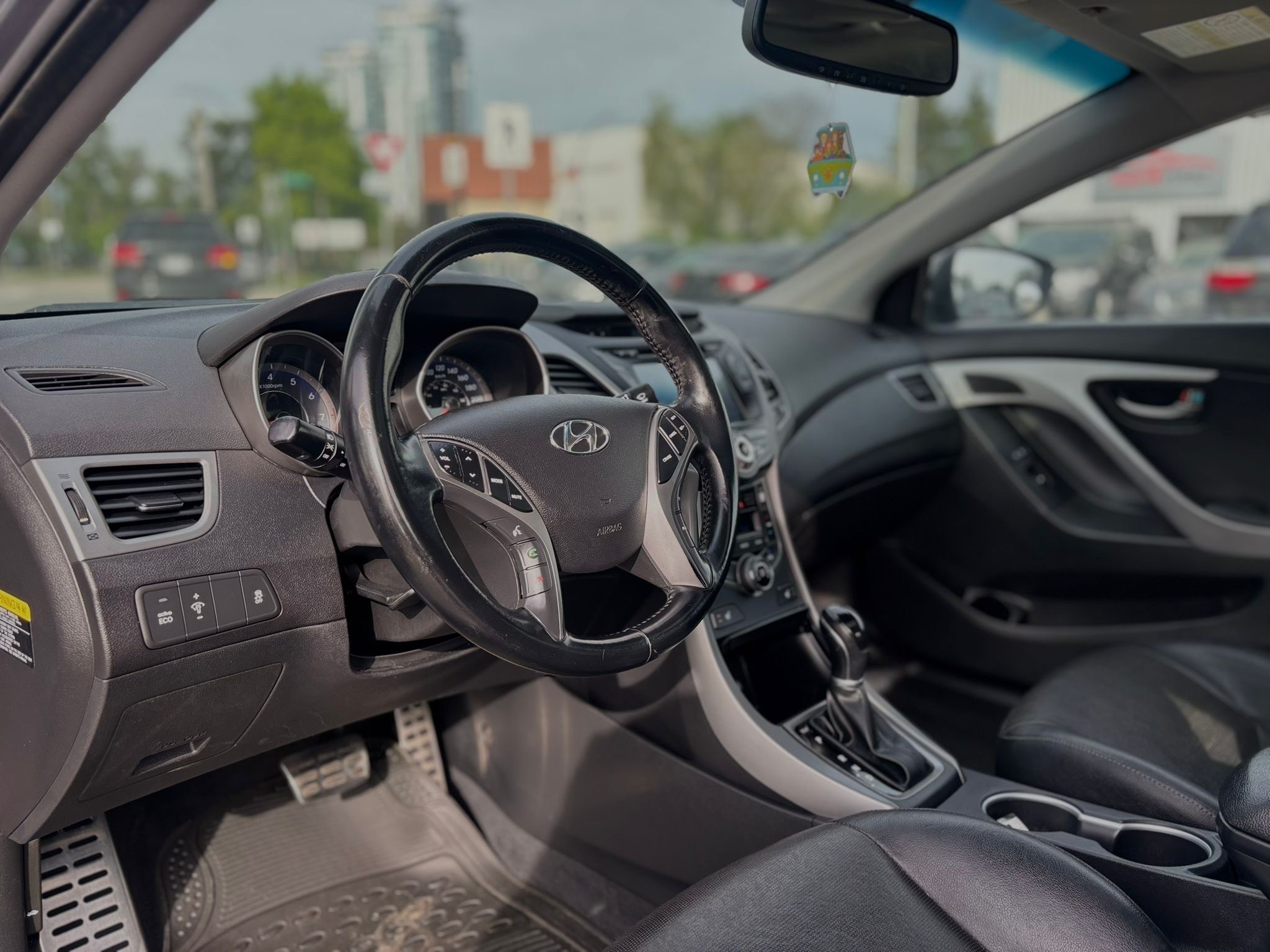 /canwestautoinc/2014-Hyundai-Elantra-16893342954912827.jpg