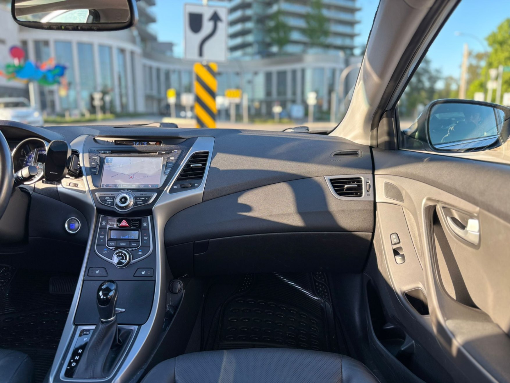 /canwestautoinc/2014-Hyundai-Elantra-195492492222346.jpg