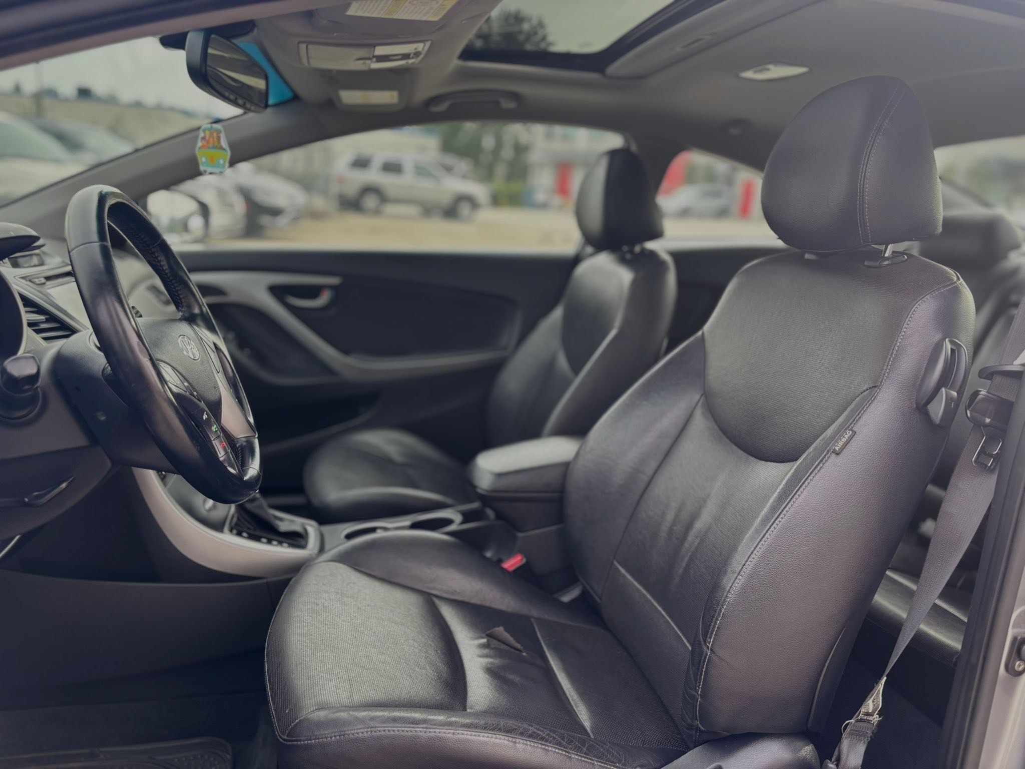 /canwestautoinc/2014-Hyundai-Elantra-21075504364169206.jpg