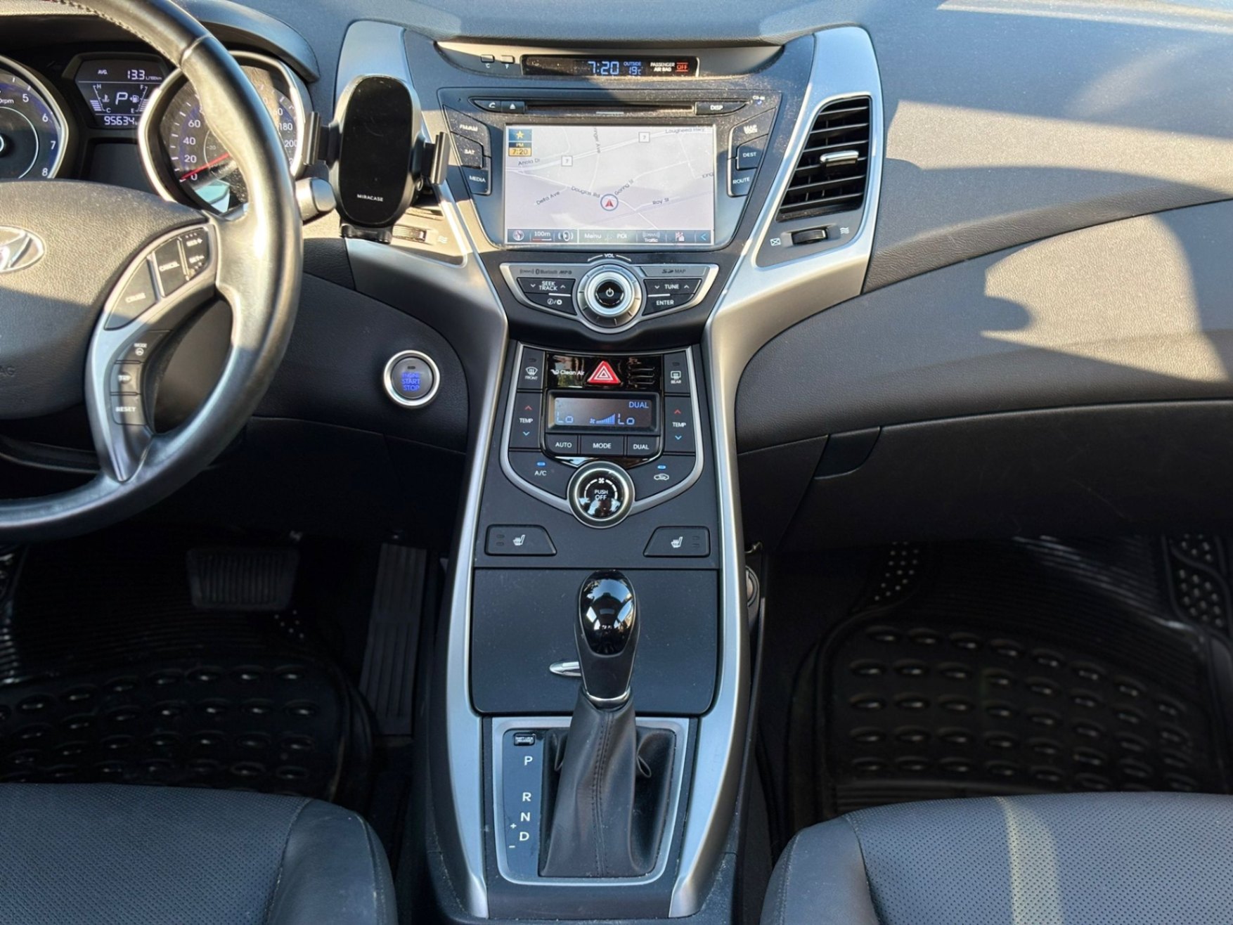 /canwestautoinc/2014-Hyundai-Elantra-25308931194576645.jpg