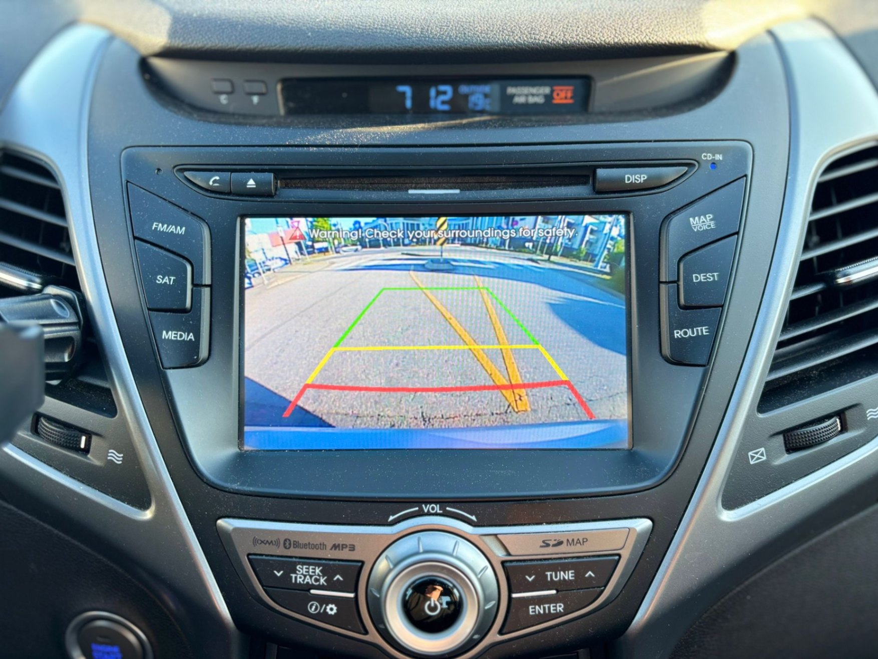 /canwestautoinc/2014-Hyundai-Elantra-27247648287093984.jpg