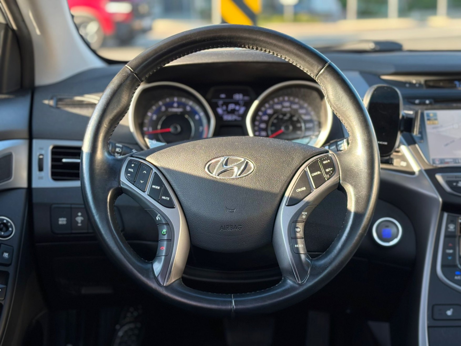 /canwestautoinc/2014-Hyundai-Elantra-31301571753769264.jpg